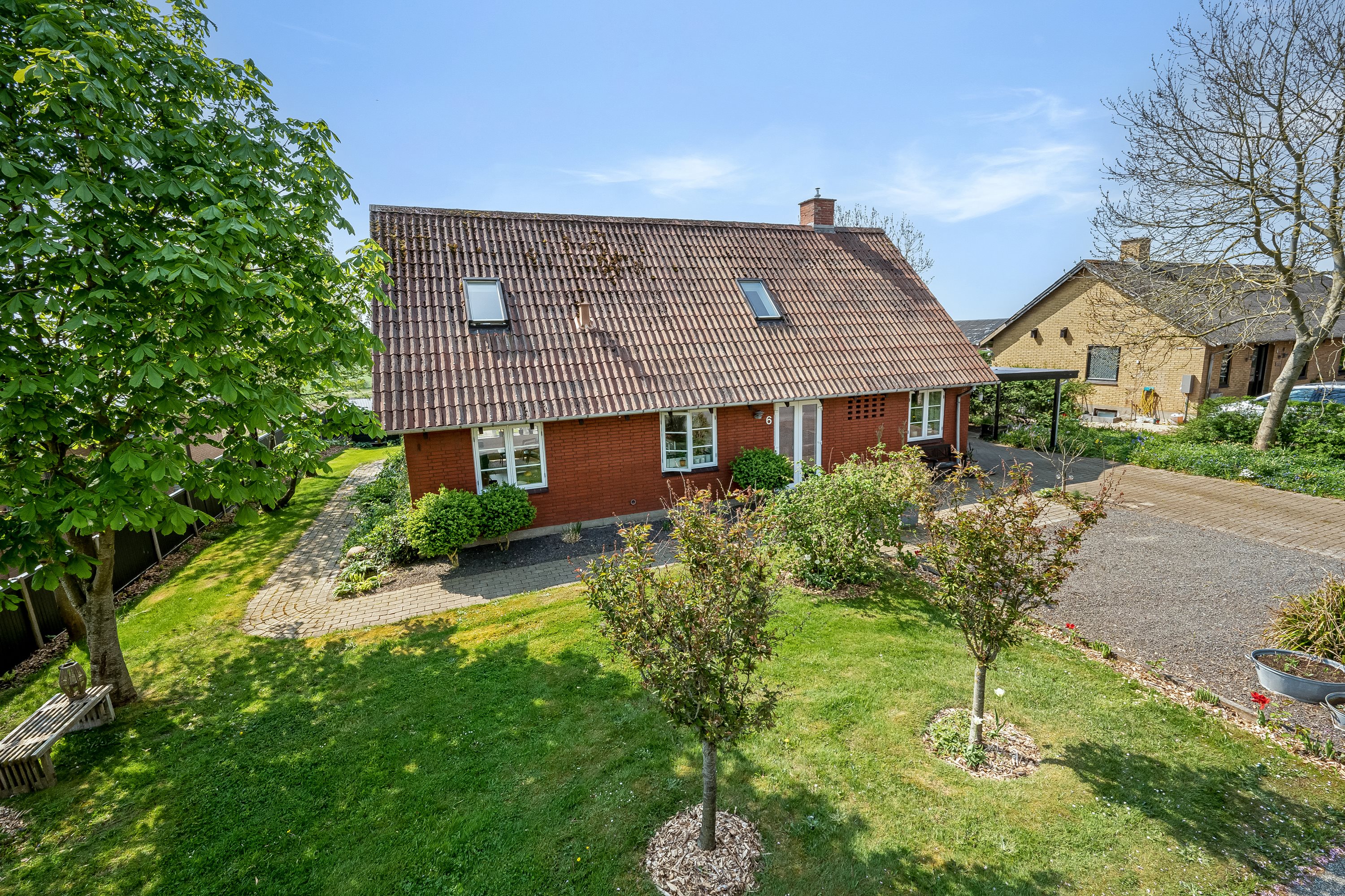 Fremhævet facade billede i fuldskærmstilstand. Billede af Åglimt 6, Rækker Mølle, 6900 Skjern