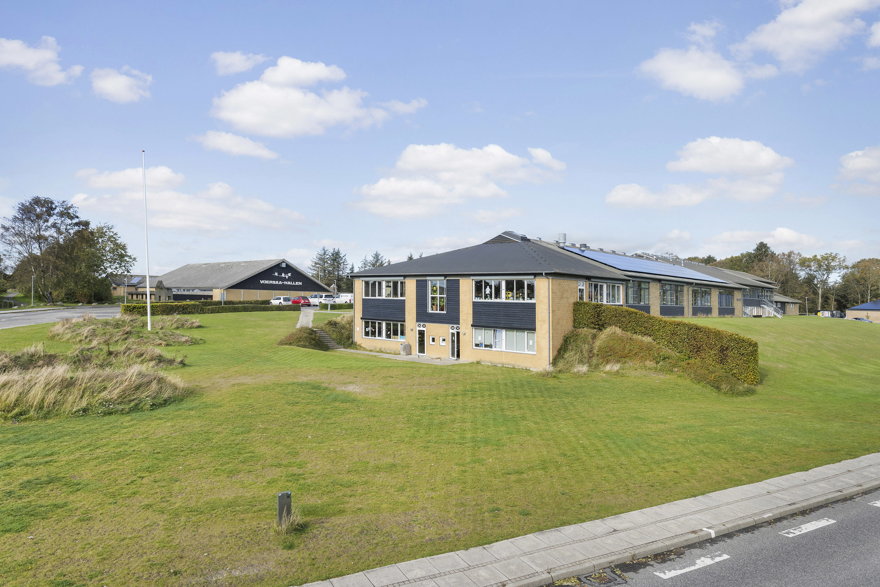 Fremhævet facade billede i fuldskærmstilstand. Billede af Havnevej 23, Voerså, 9300 Sæby