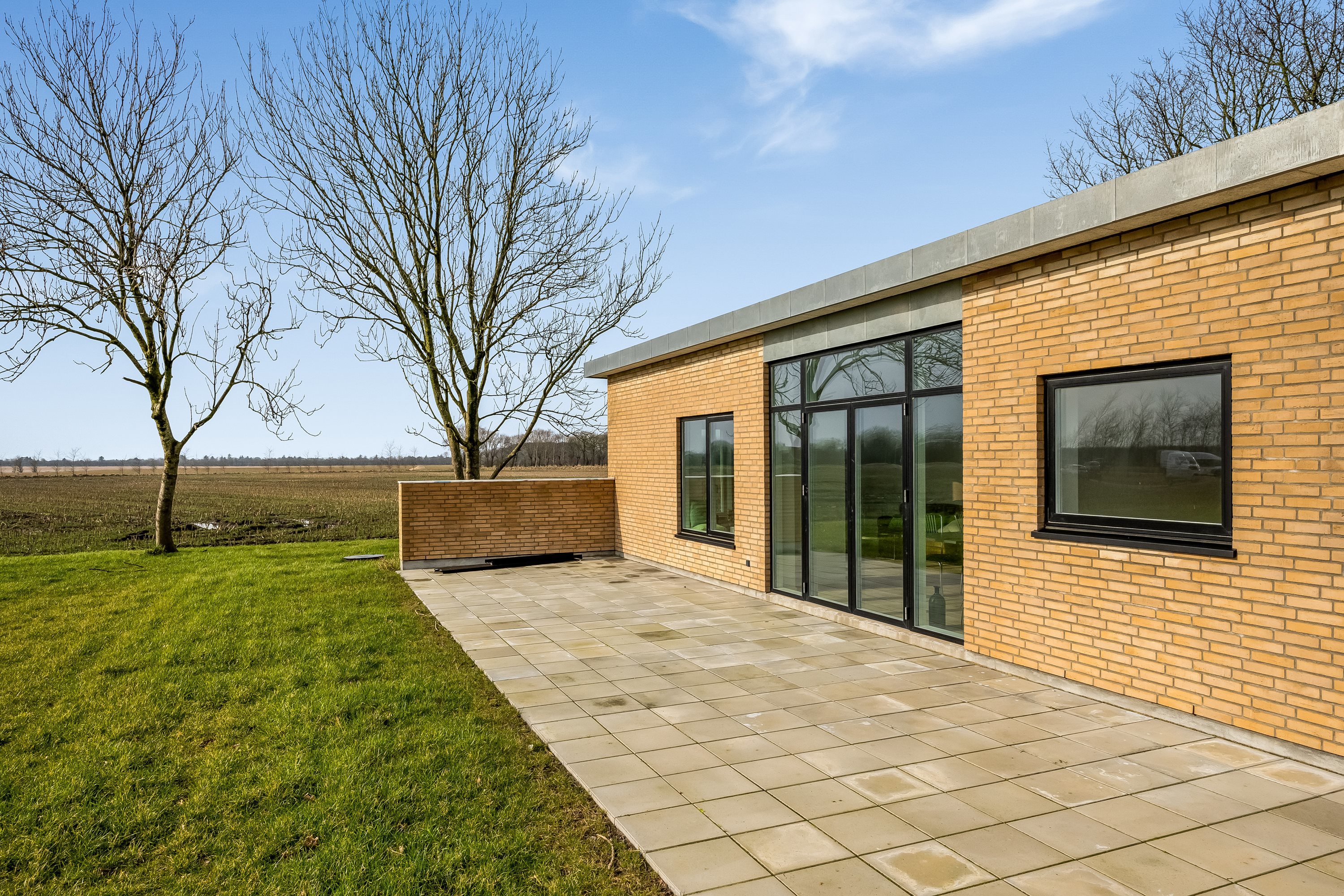 Fremhævet facade billede i fuldskærmstilstand. Billede af Tarmvej 94, Lønborg, 6880 Tarm