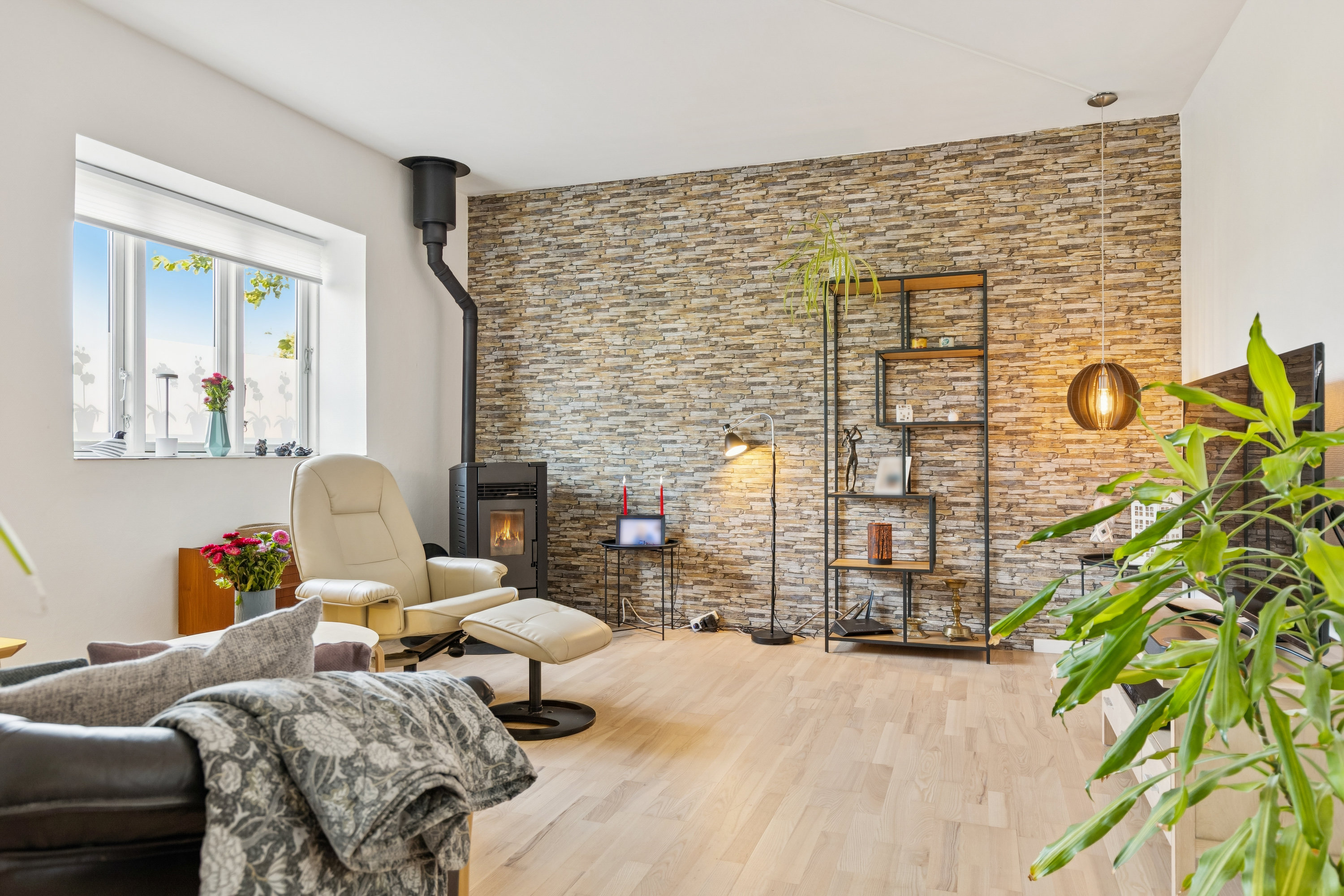 Fremhævet stue billede i fuldskærmstilstand. Billede af Nyvej 23, 4440 Mørkøv