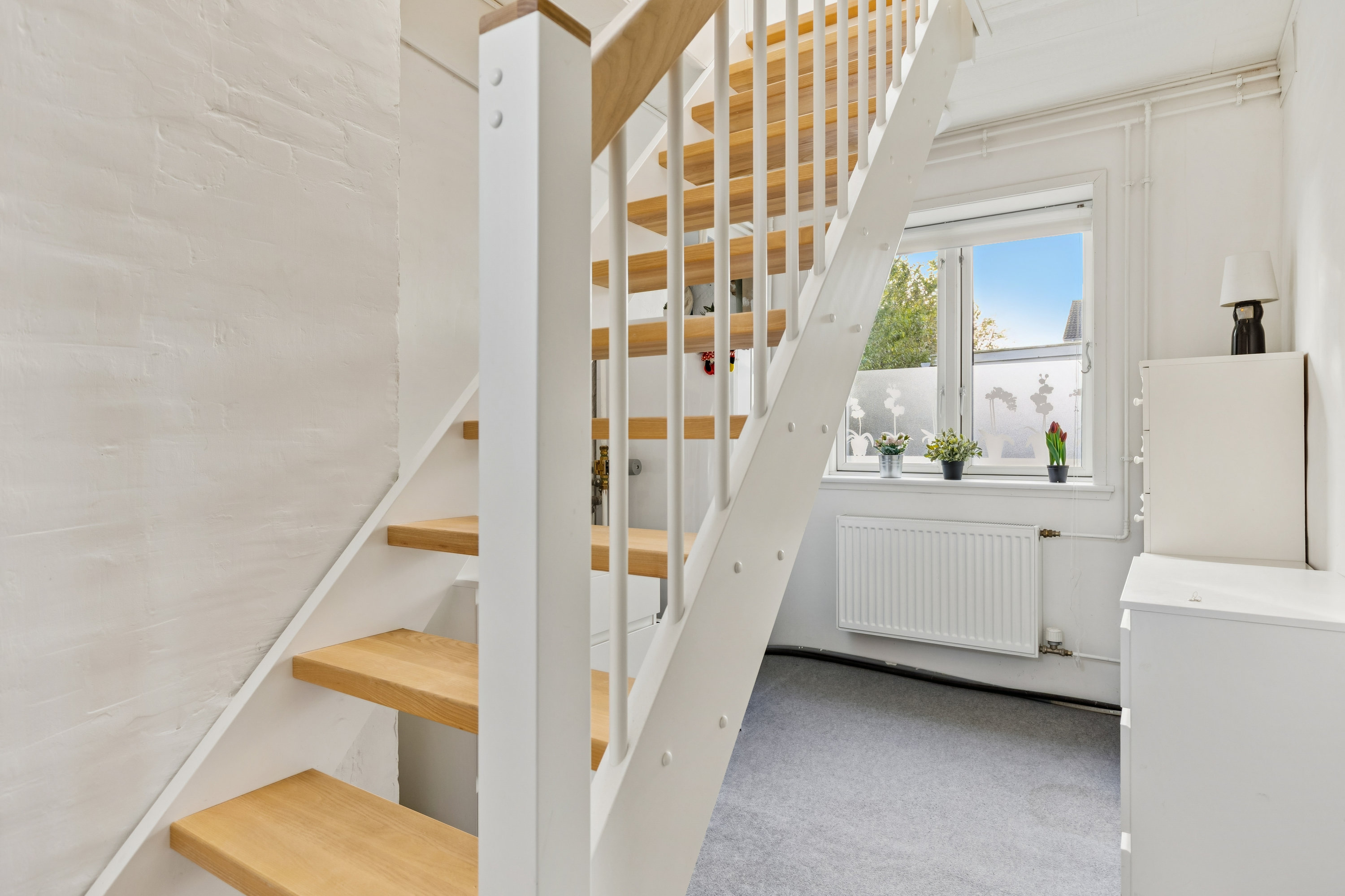 Fremhævet trappe billede i fuldskærmstilstand. Billede af Nyvej 23, 4440 Mørkøv