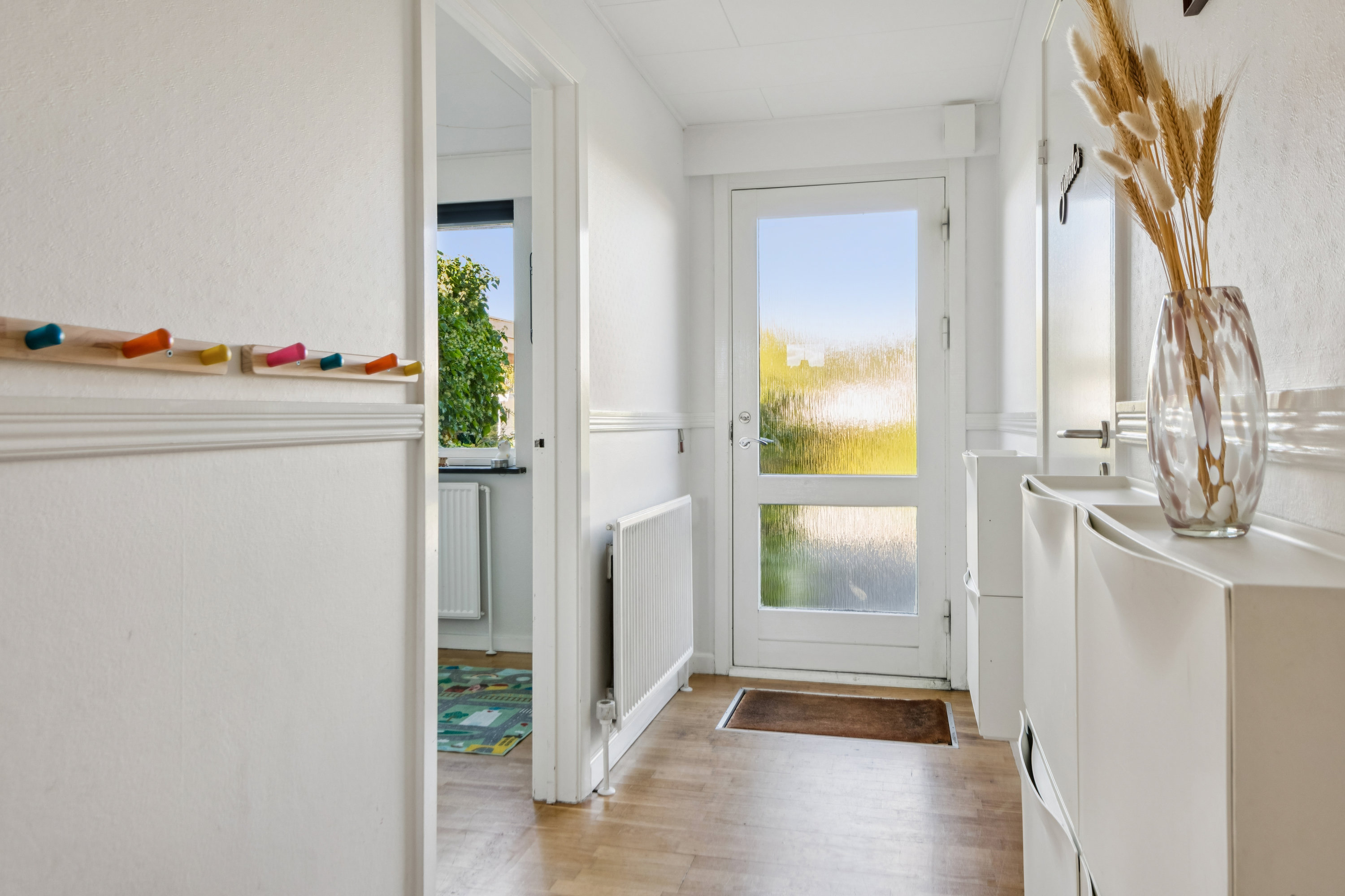 Fremhævet gang billede i fuldskærmstilstand. Billede af Toppen 26, 9260 Gistrup