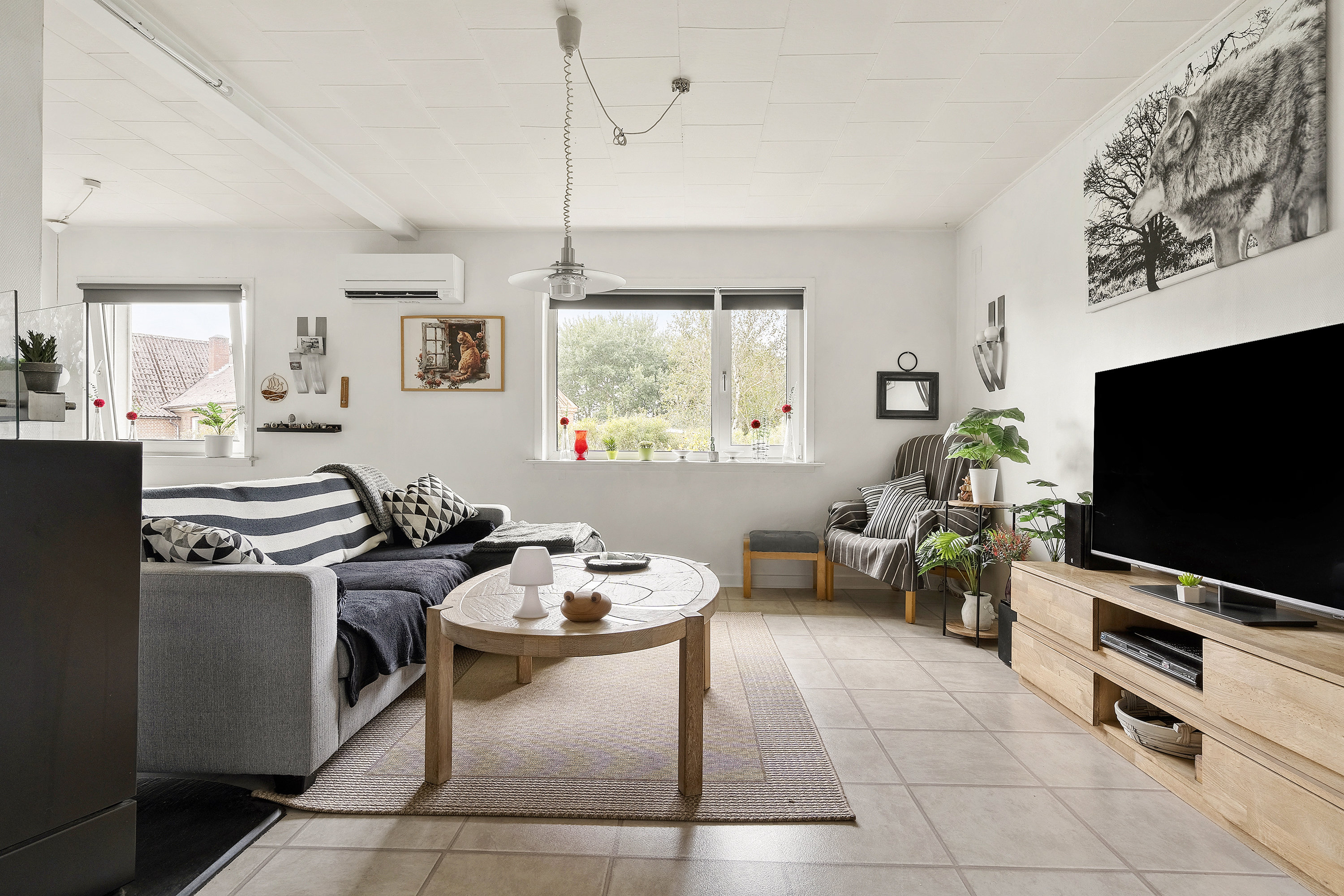 Fremhævet stue billede i fuldskærmstilstand. Billede af Hostrupvej 12, Hostrup, 6710 Esbjerg V