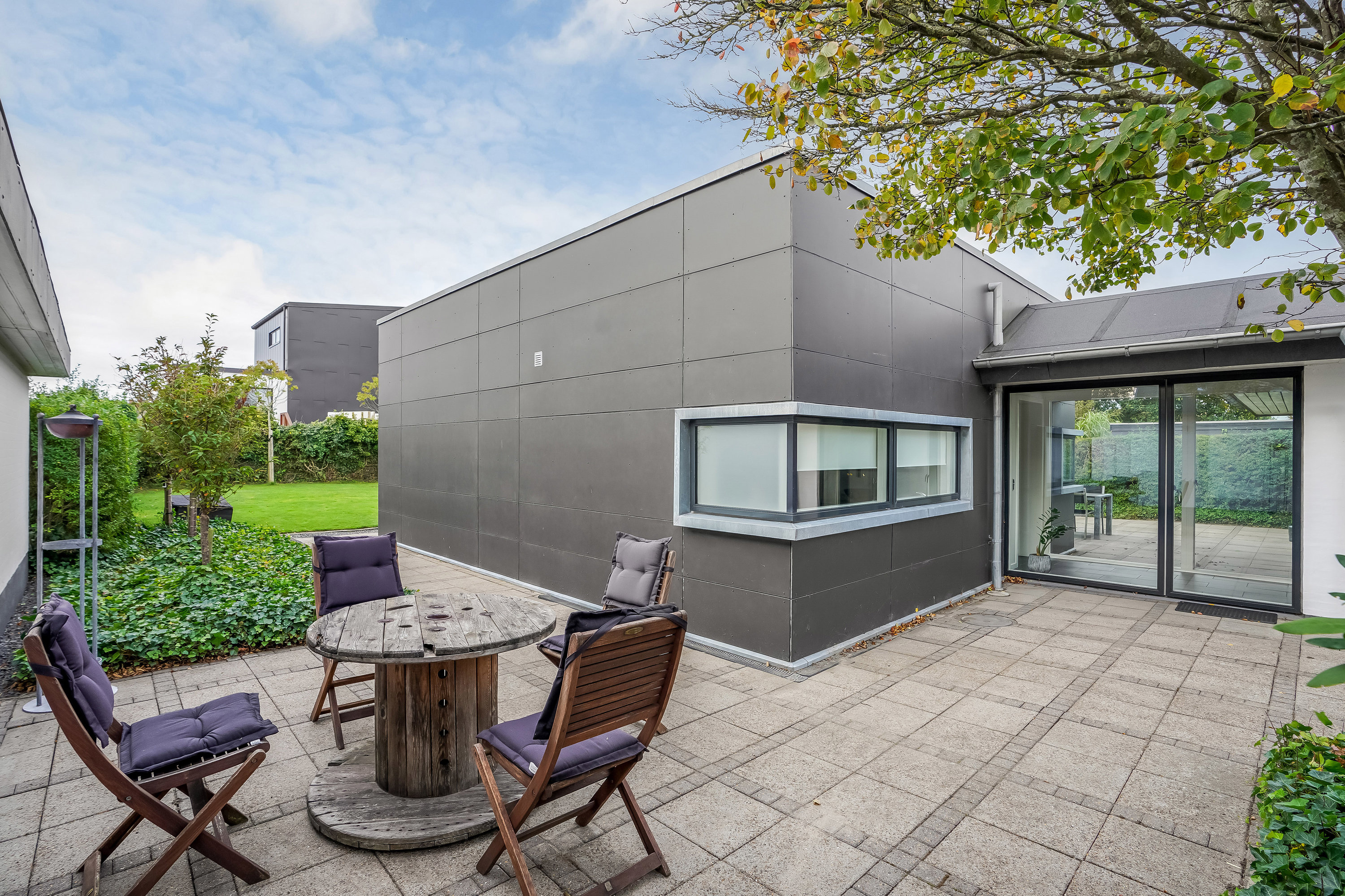 Fremhævet terrasse billede i fuldskærmstilstand. Billede af Liljevænget 20, Hjerting, 6710 Esbjerg V