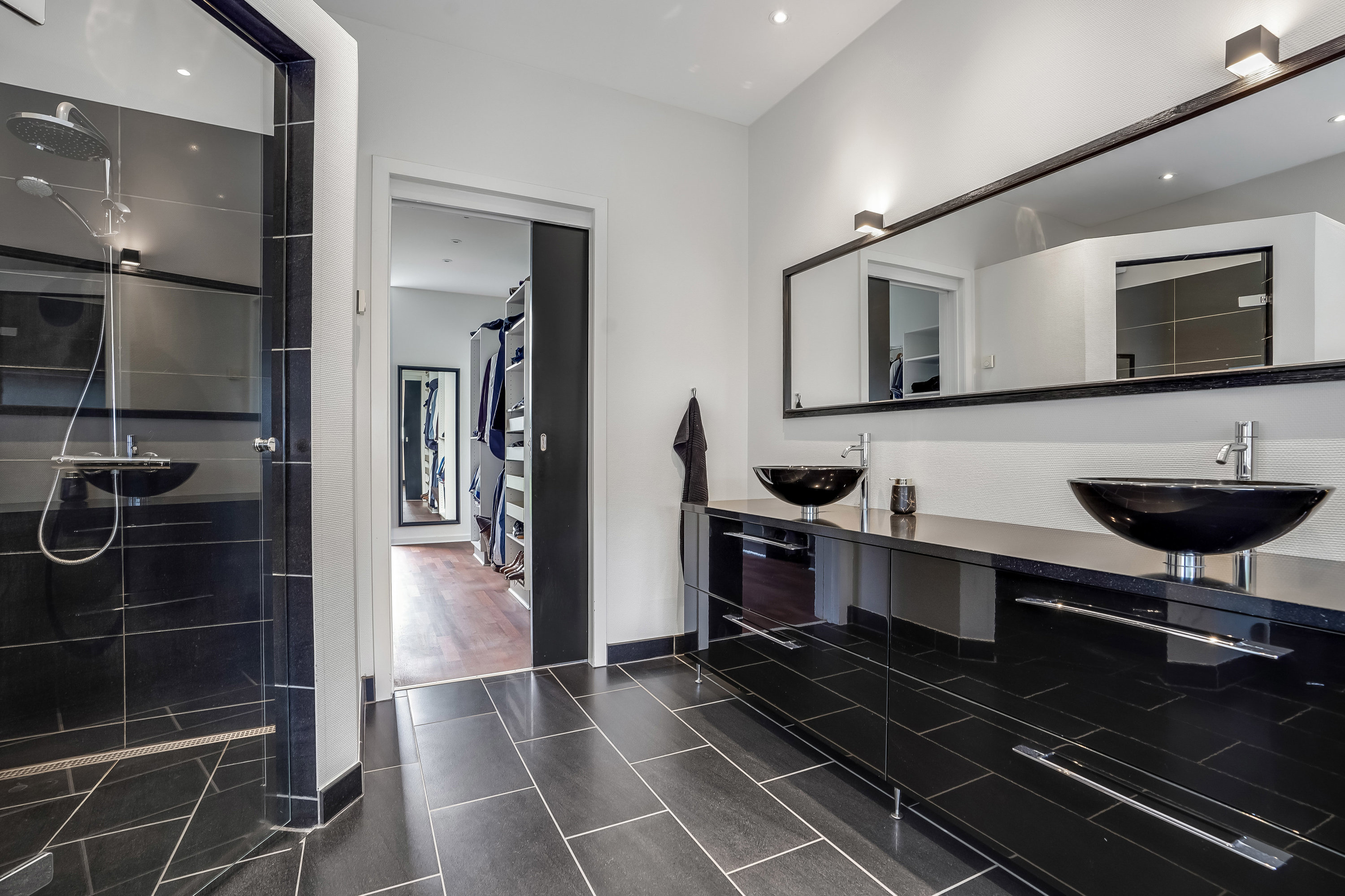 Fremhævet badeværelse billede i fuldskærmstilstand. Billede af Liljevænget 20, Hjerting, 6710 Esbjerg V