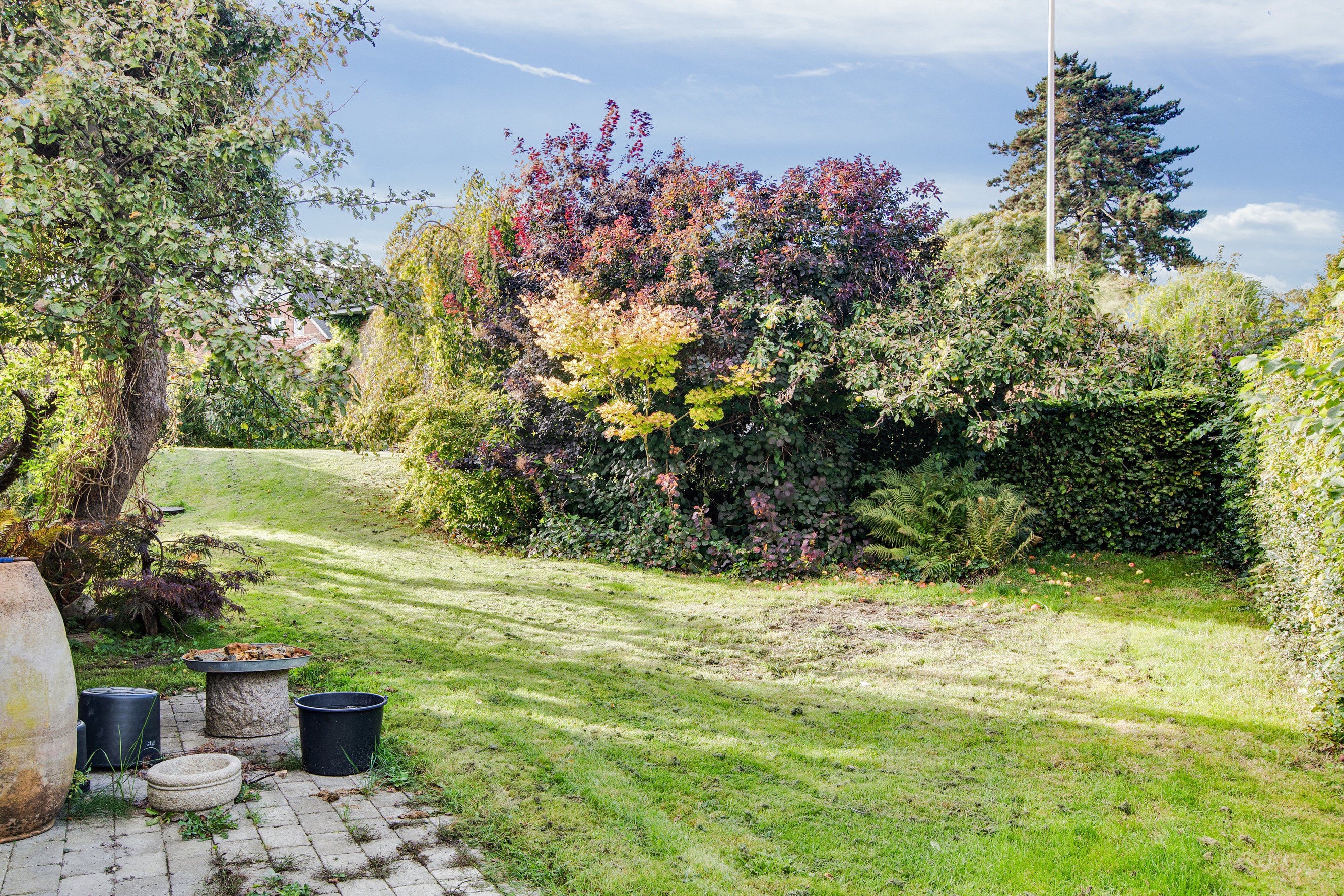 Fremhævet have billede i fuldskærmstilstand. Billede af Højvænget 1, 3000 Helsingør