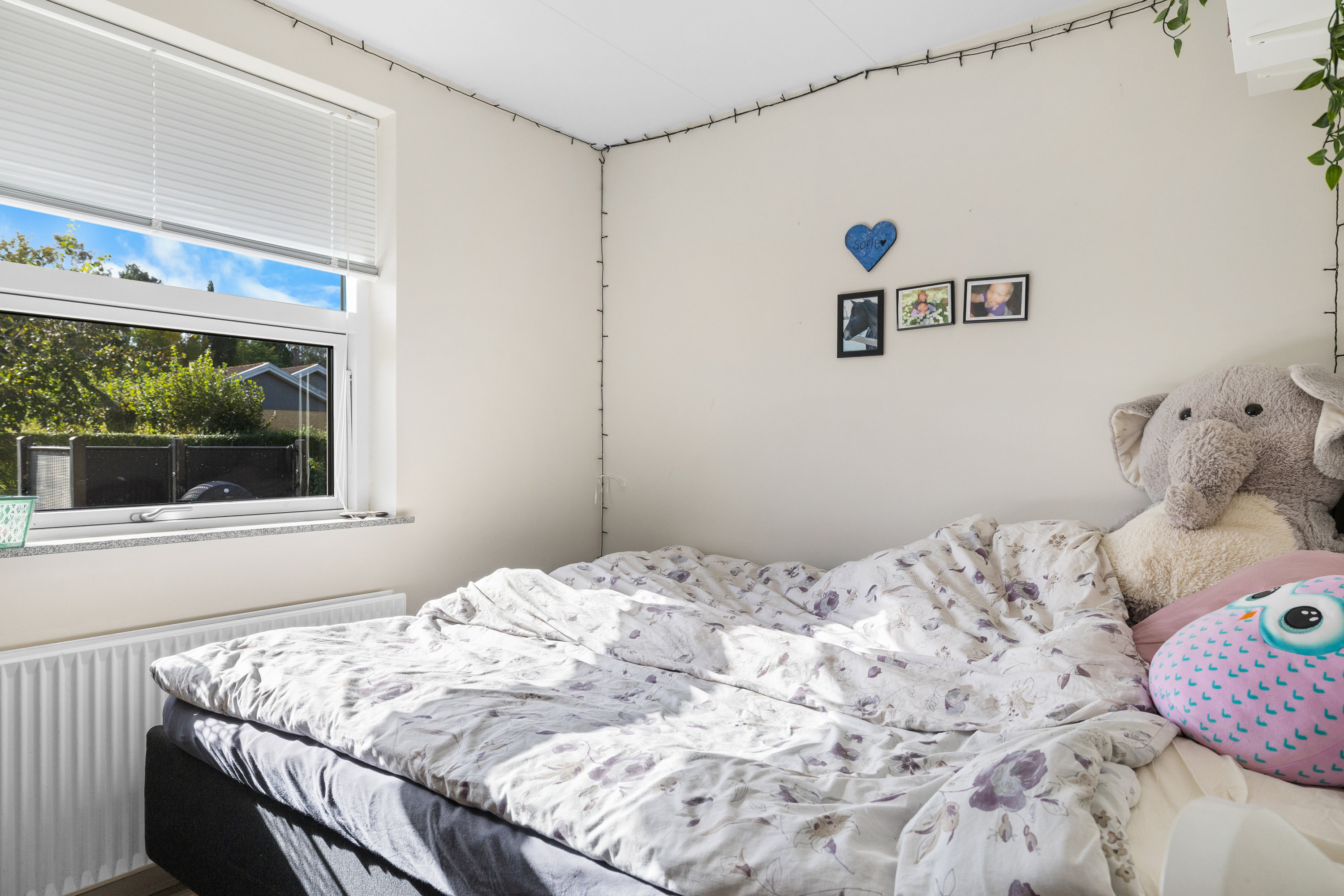 Fremhævet soveværelse billede i fuldskærmstilstand. Billede af Lindegårdsvej 17, 5642 Millinge