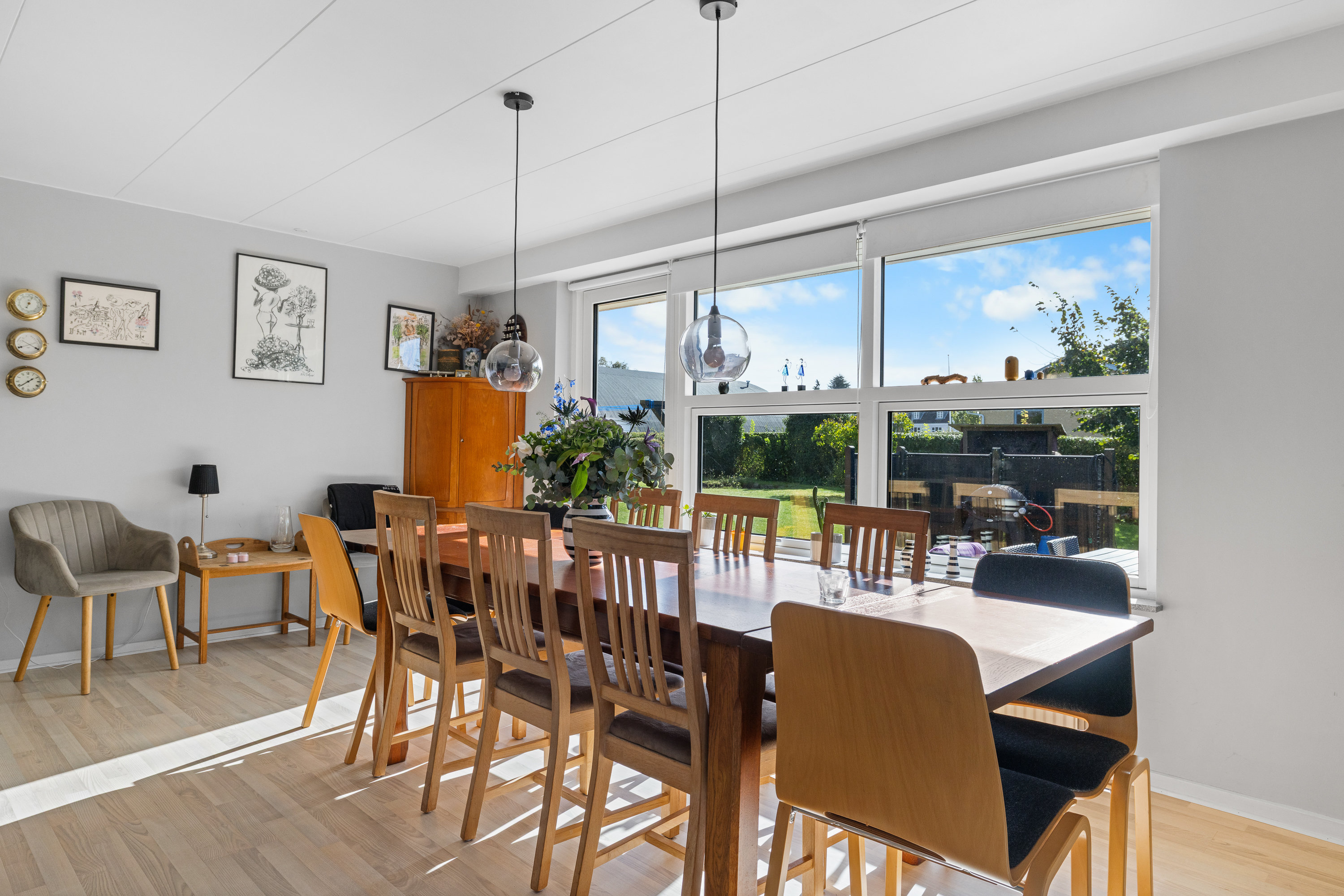 Fremhævet stue billede i fuldskærmstilstand. Billede af Lindegårdsvej 17, 5642 Millinge