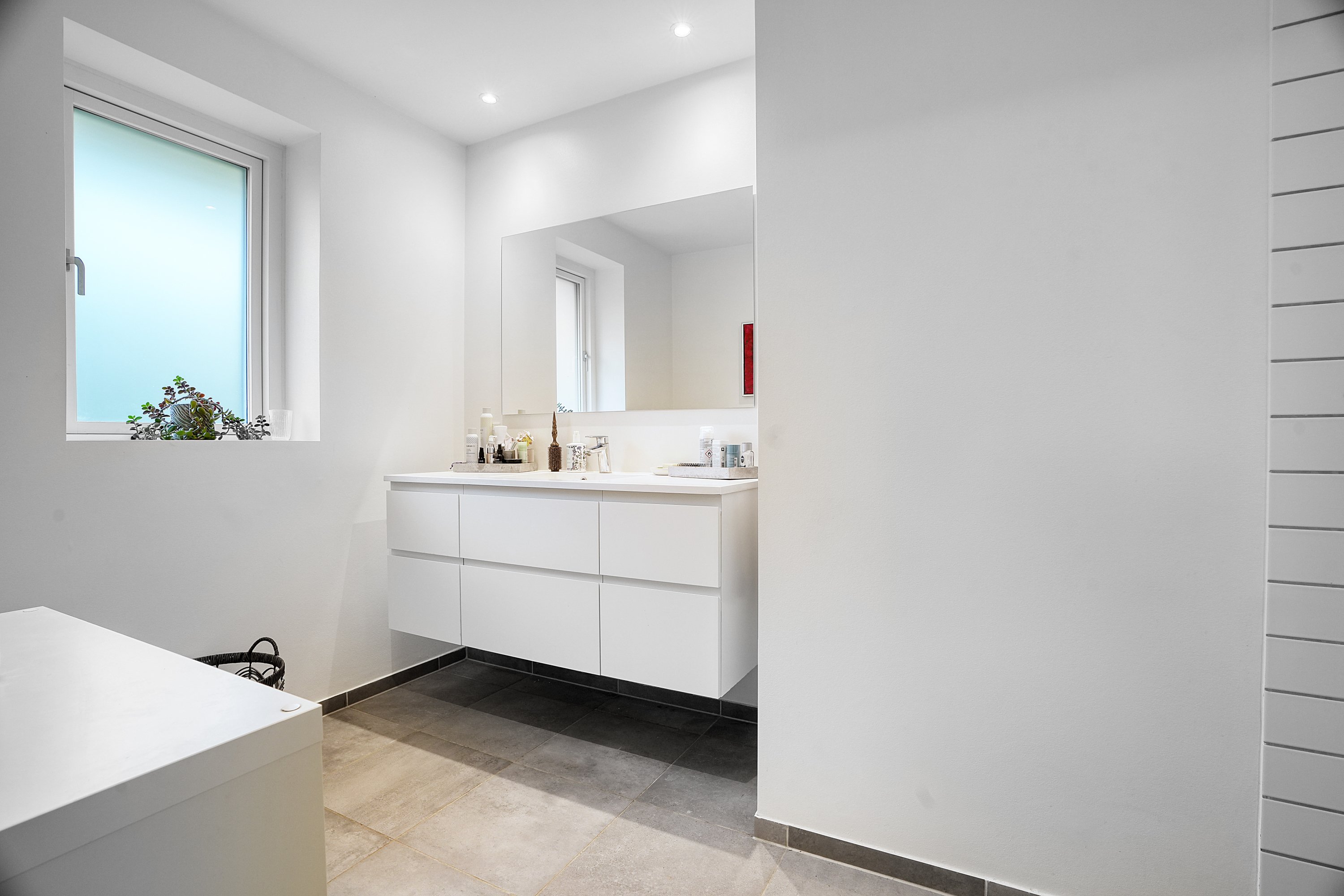 Fremhævet badeværelse billede i fuldskærmstilstand. Billede af Elmevej 1C, 4622 Havdrup