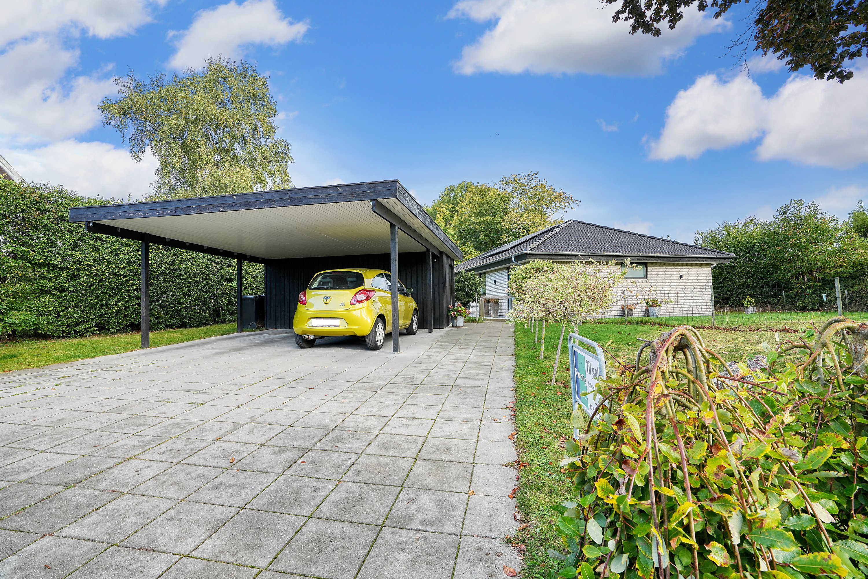 Fremhævet indkørsel billede i fuldskærmstilstand. Billede af Elmevej 1C, 4622 Havdrup