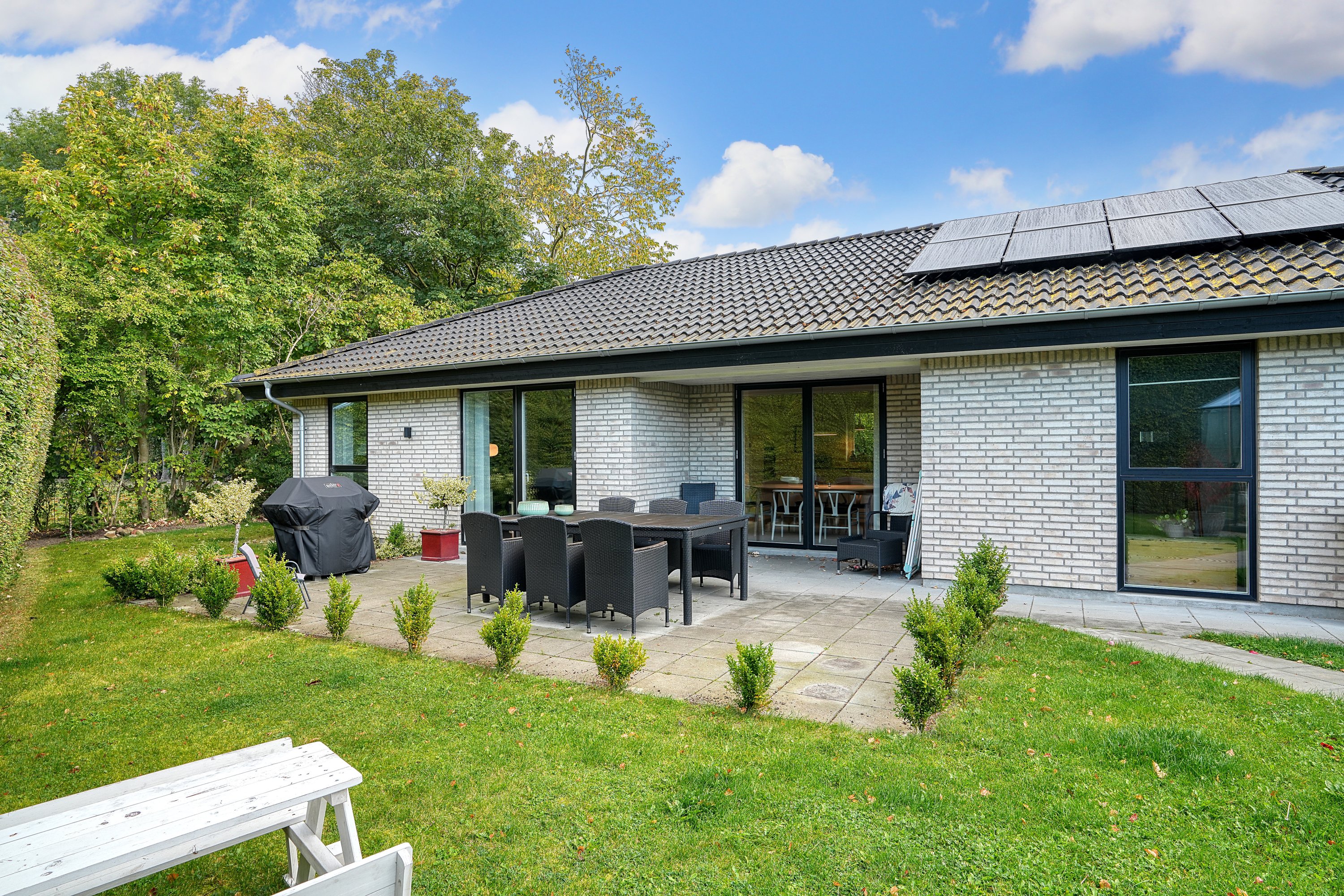 Fremhævet terrasse billede i fuldskærmstilstand. Billede af Elmevej 1C, 4622 Havdrup
