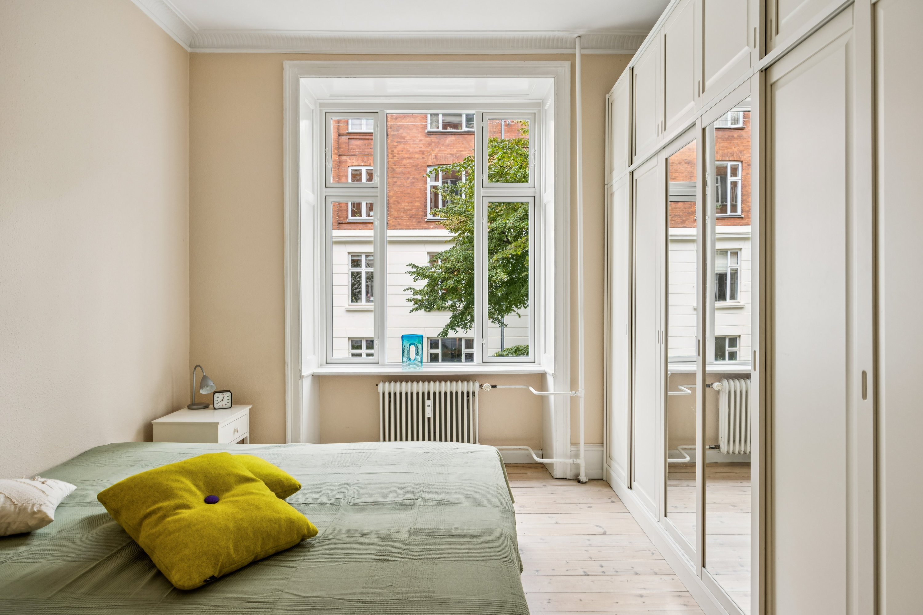 Fremhævet stue billede i fuldskærmstilstand. Billede af Carl Bernhards Vej 13, st.. th., 1817 Frederiksberg C