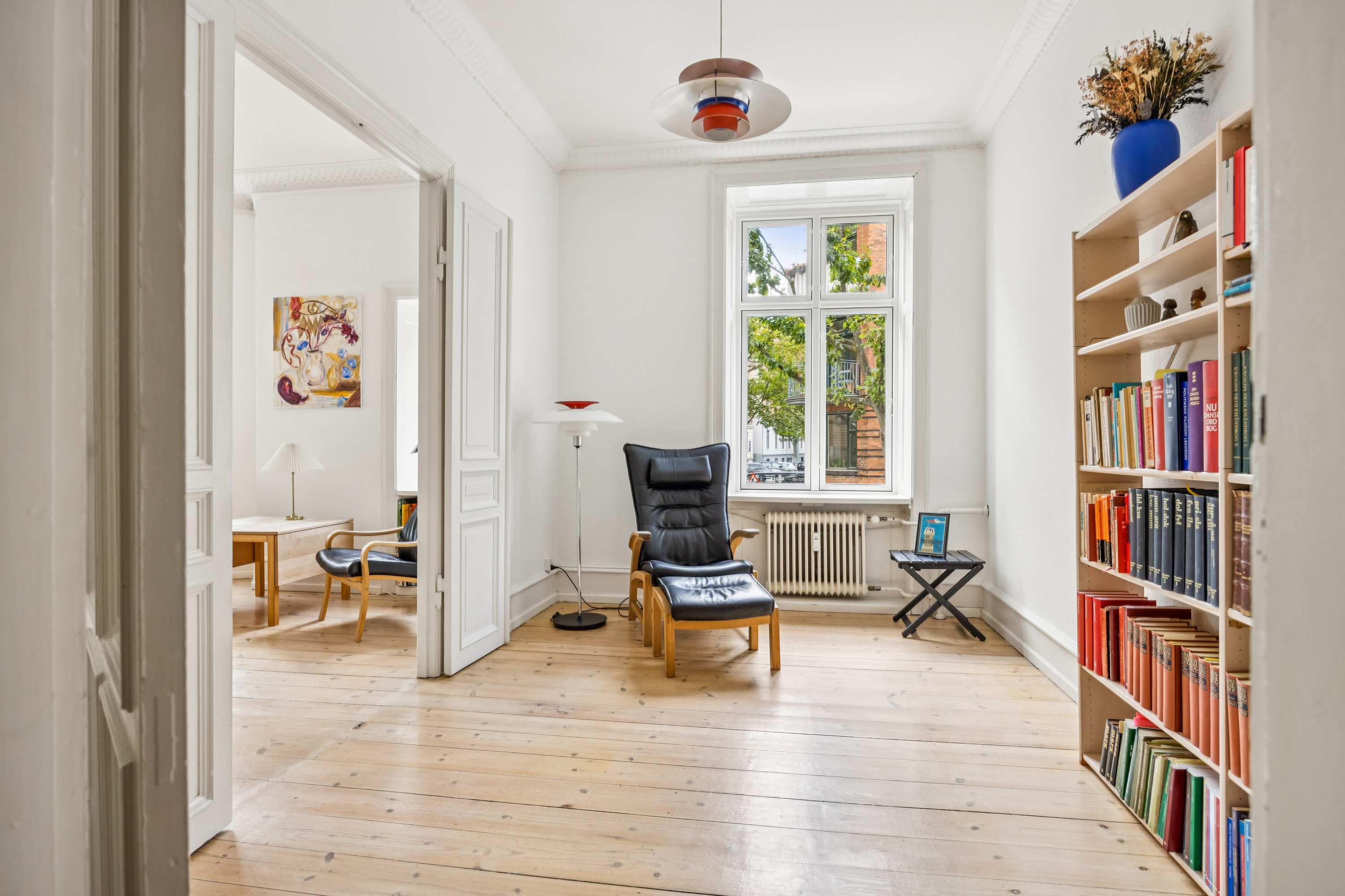 Fremhævet stue billede i fuldskærmstilstand. Billede af Carl Bernhards Vej 13, st.. th., 1817 Frederiksberg C