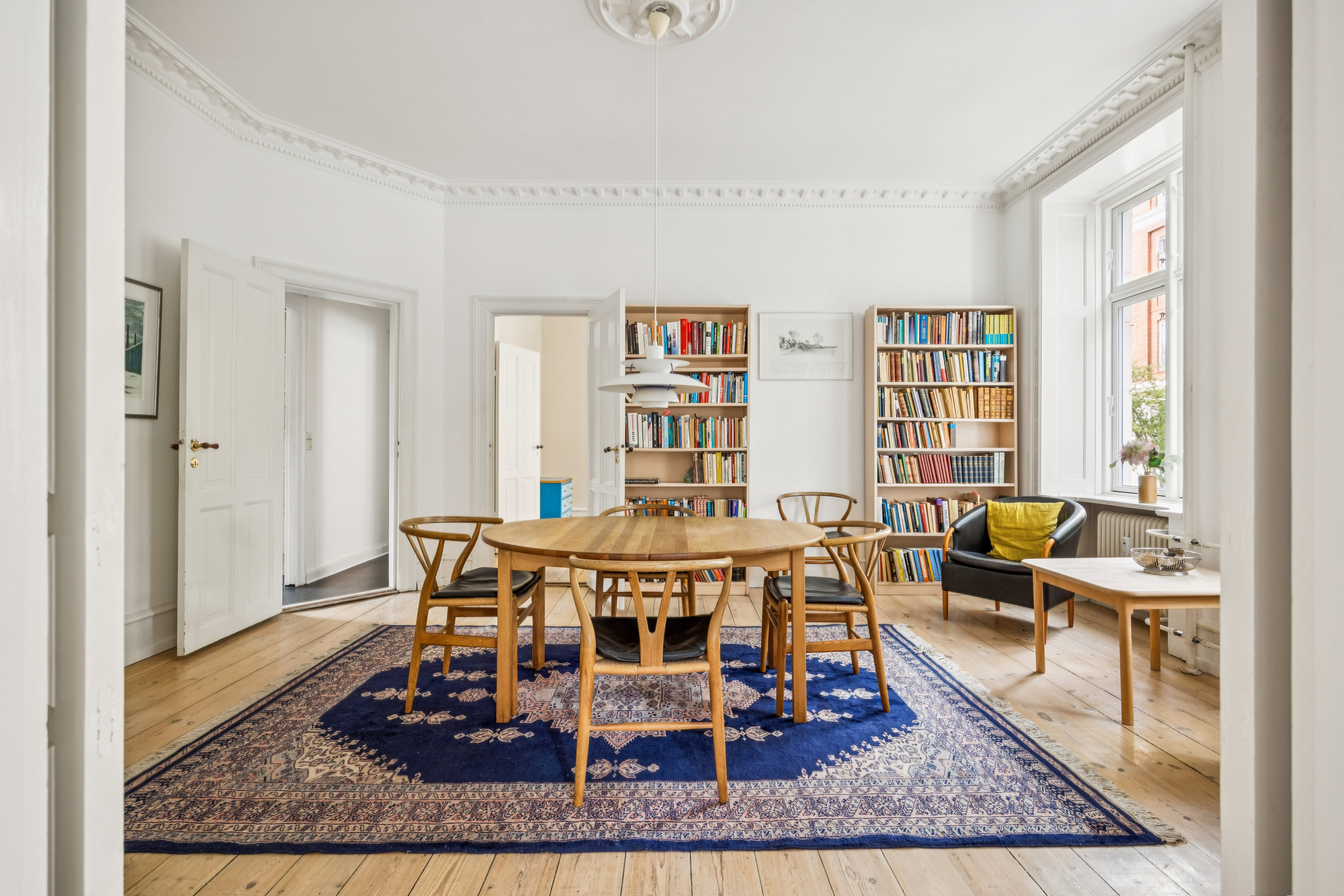 Fremhævet stue billede i fuldskærmstilstand. Billede af Carl Bernhards Vej 13, st.. th., 1817 Frederiksberg C