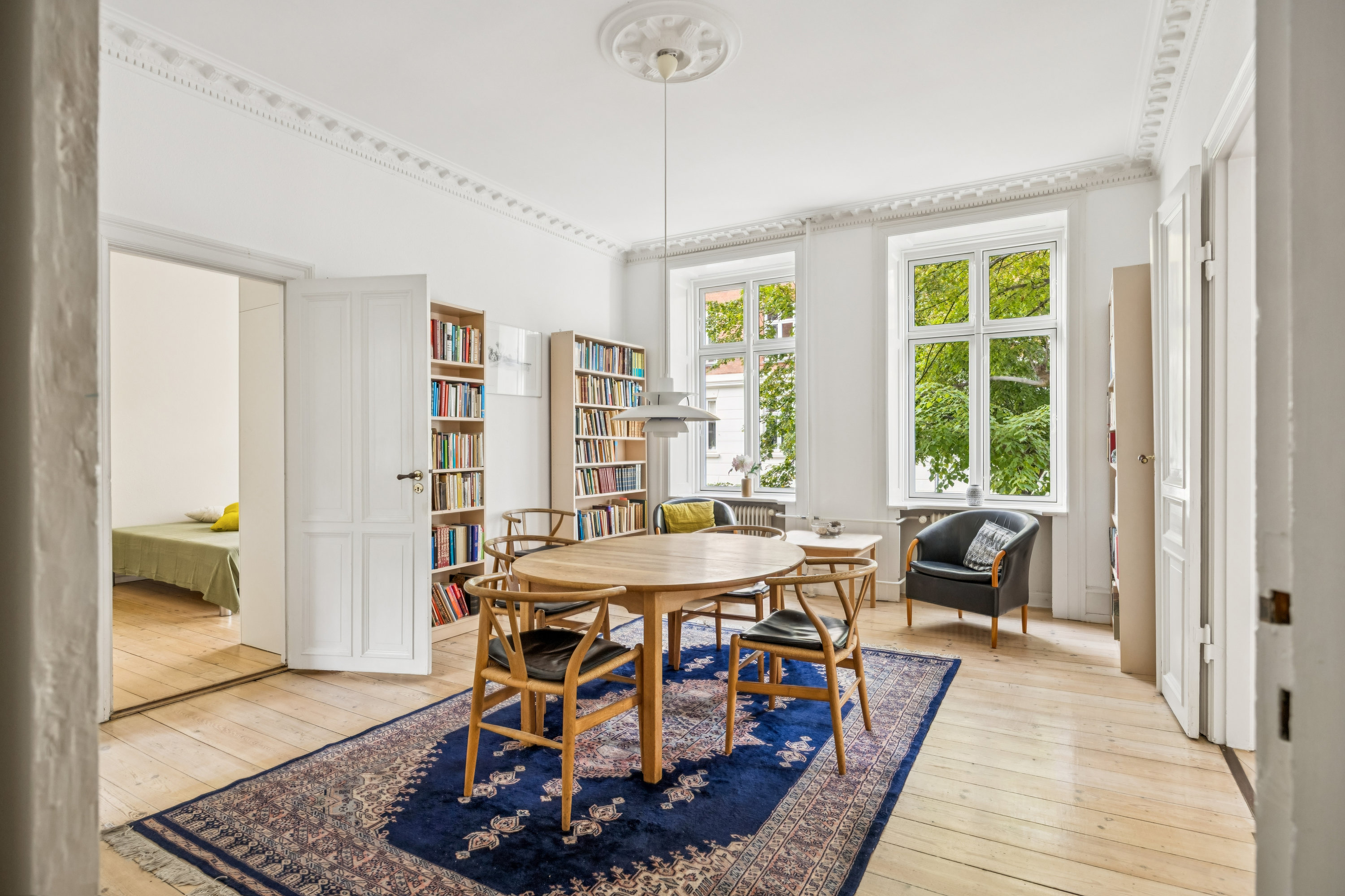 Fremhævet stue billede i fuldskærmstilstand. Billede af Carl Bernhards Vej 13, st.. th., 1817 Frederiksberg C