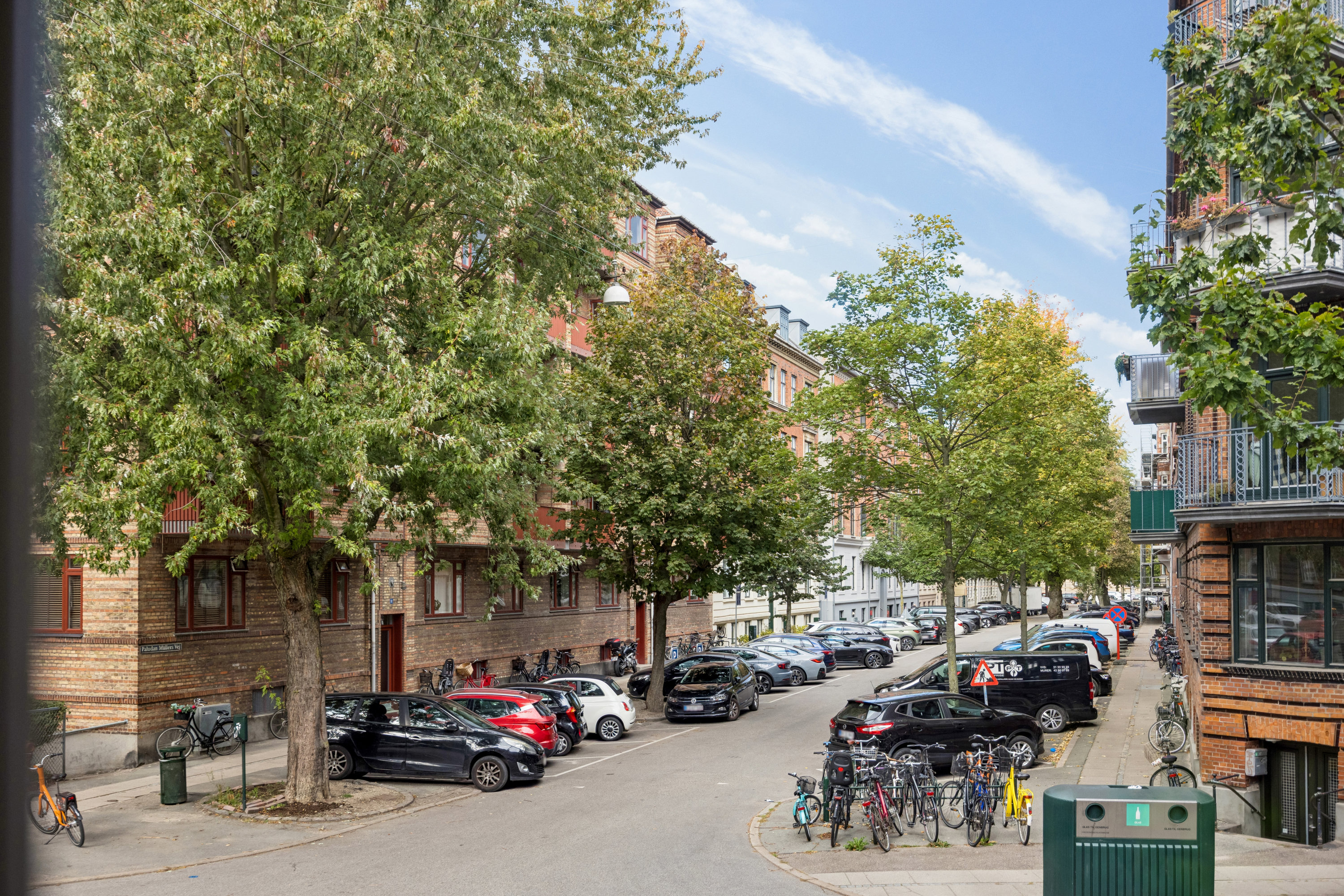 Fremhævet ejendom 1 billede i fuldskærmstilstand. Billede af Carl Bernhards Vej 13, st.. th., 1817 Frederiksberg C