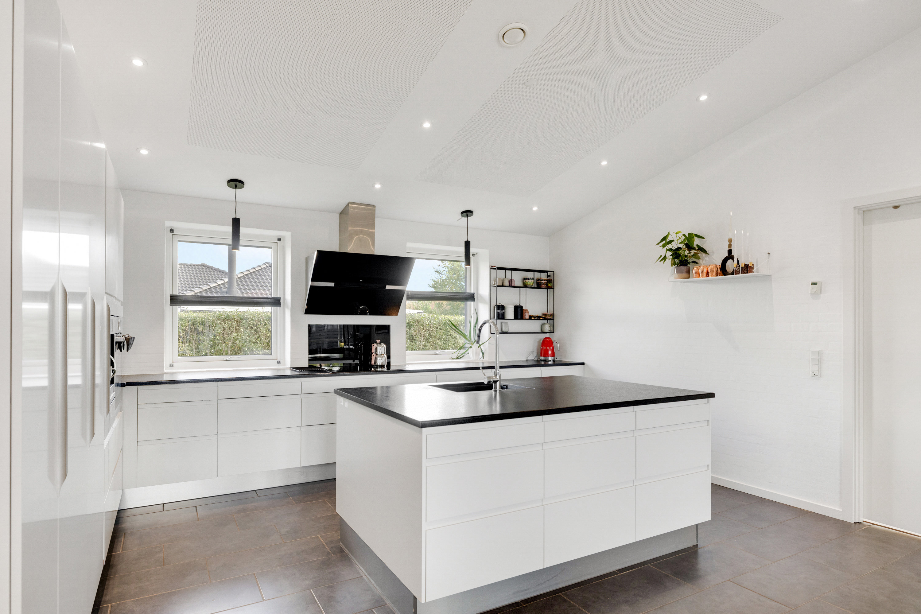 Miniaturebillede 2: . Billede af Blomstervænget 2, 8381 Tilst