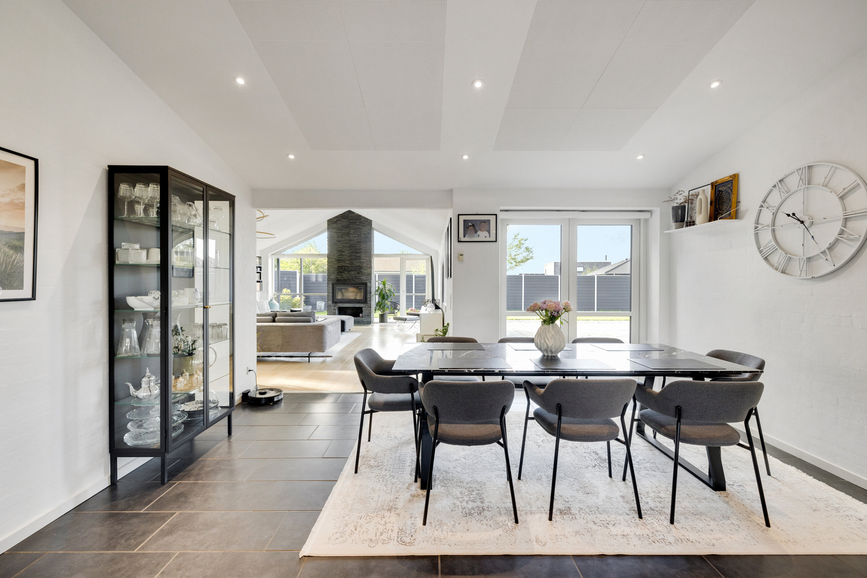 Fremhævet  billede i fuldskærmstilstand. Billede af Blomstervænget 2, 8381 Tilst