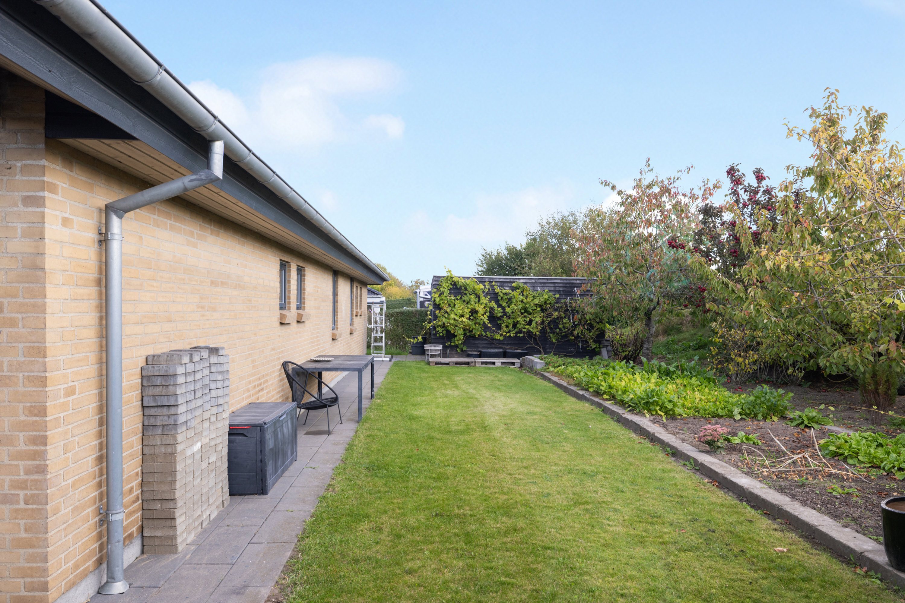 Fremhævet  billede i fuldskærmstilstand. Billede af Blomstervænget 2, 8381 Tilst