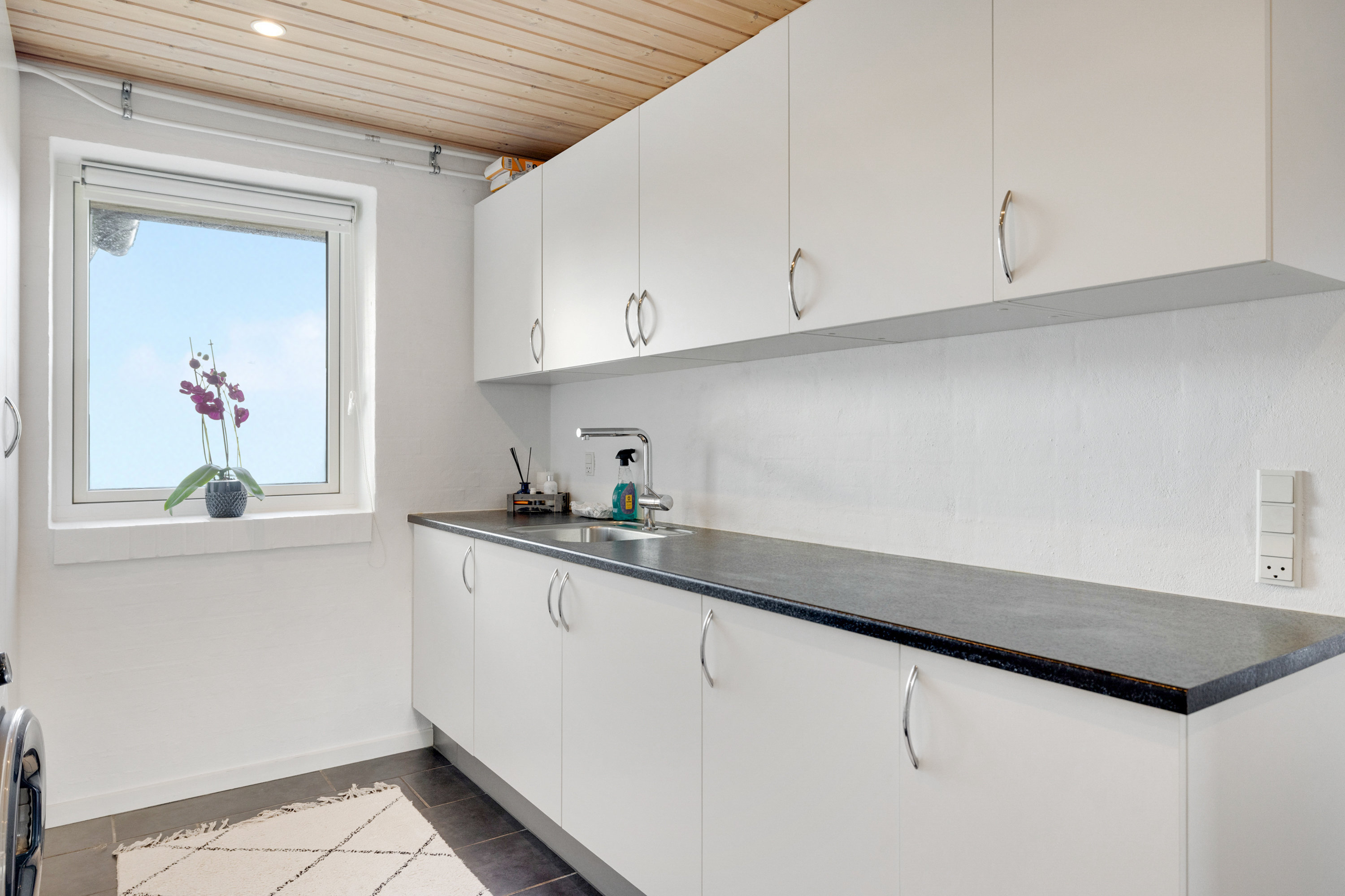 Fremhævet  billede i fuldskærmstilstand. Billede af Blomstervænget 2, 8381 Tilst