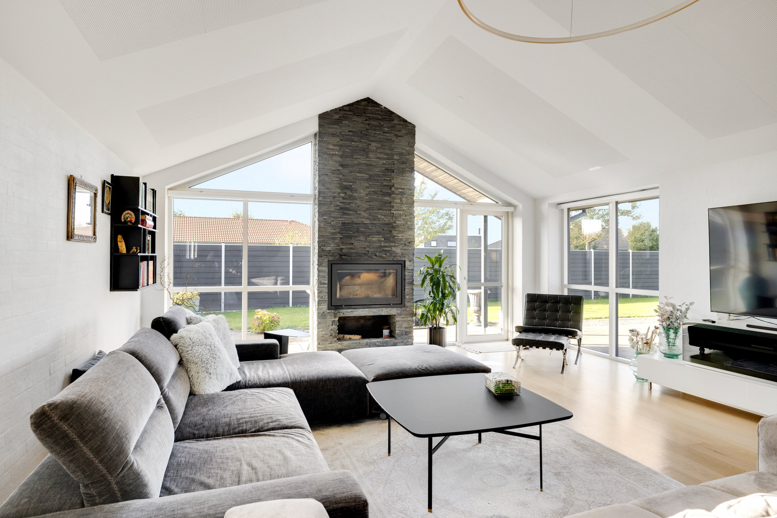 Fremhævet  billede i fuldskærmstilstand. Billede af Blomstervænget 2, 8381 Tilst