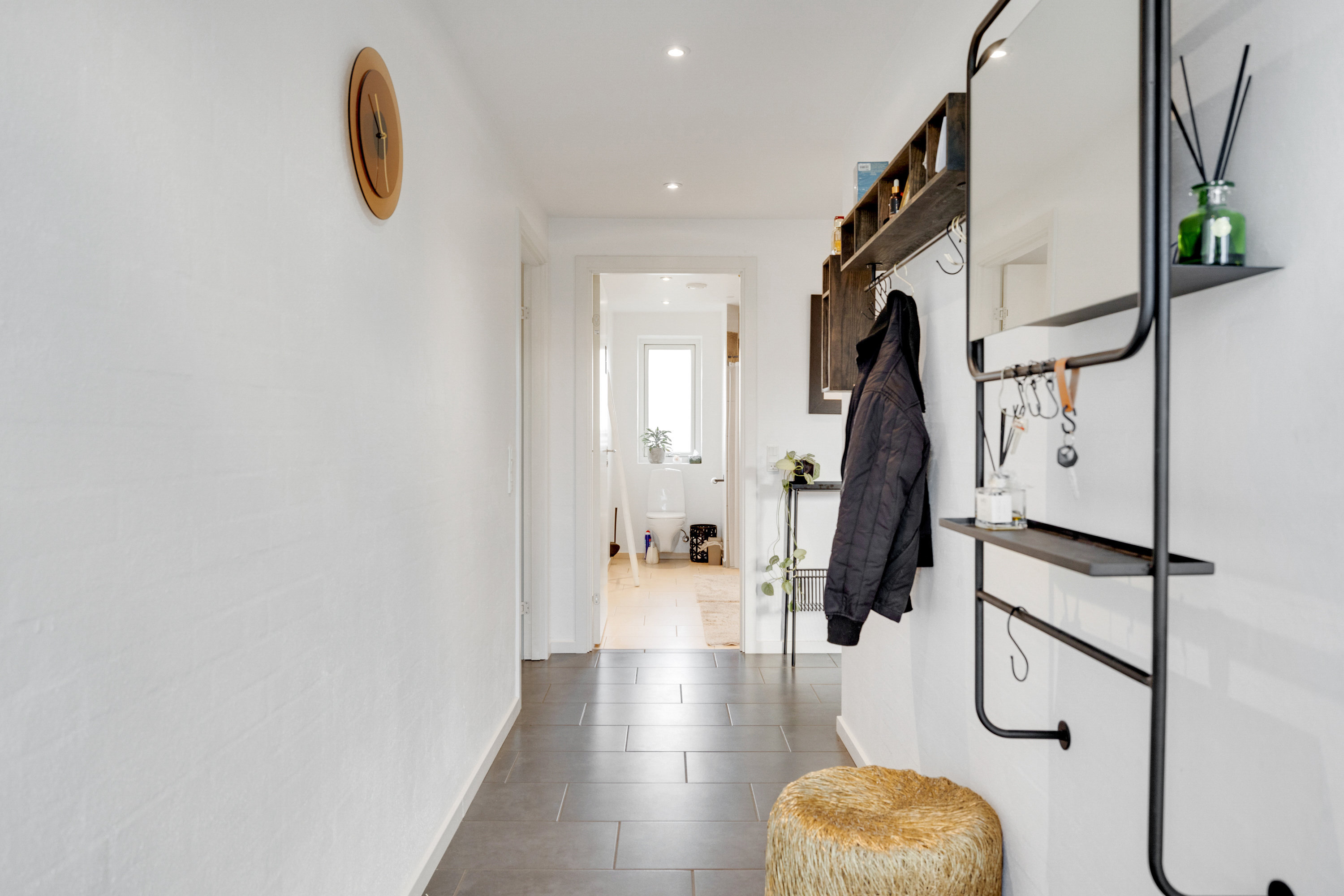 Fremhævet  billede i fuldskærmstilstand. Billede af Blomstervænget 2, 8381 Tilst