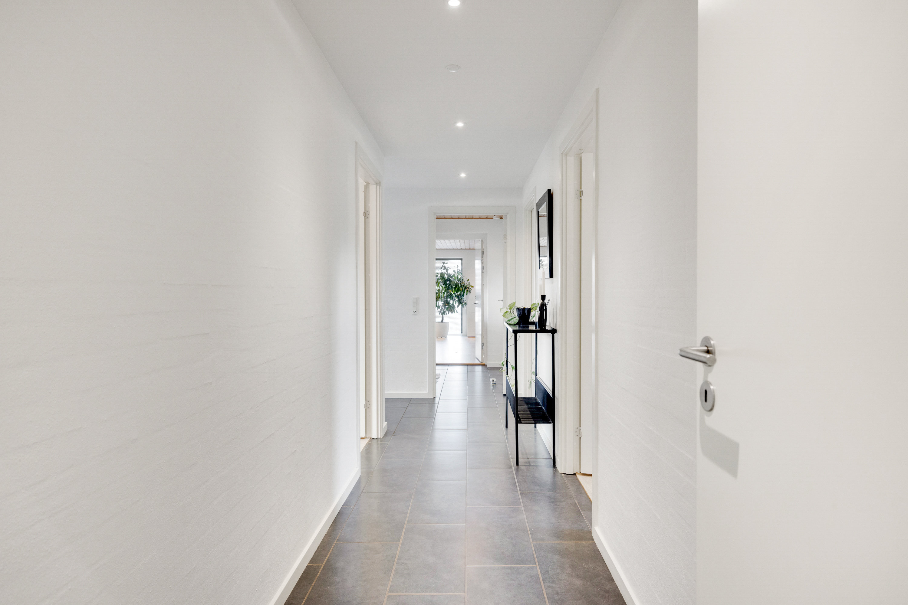 Fremhævet  billede i fuldskærmstilstand. Billede af Blomstervænget 2, 8381 Tilst