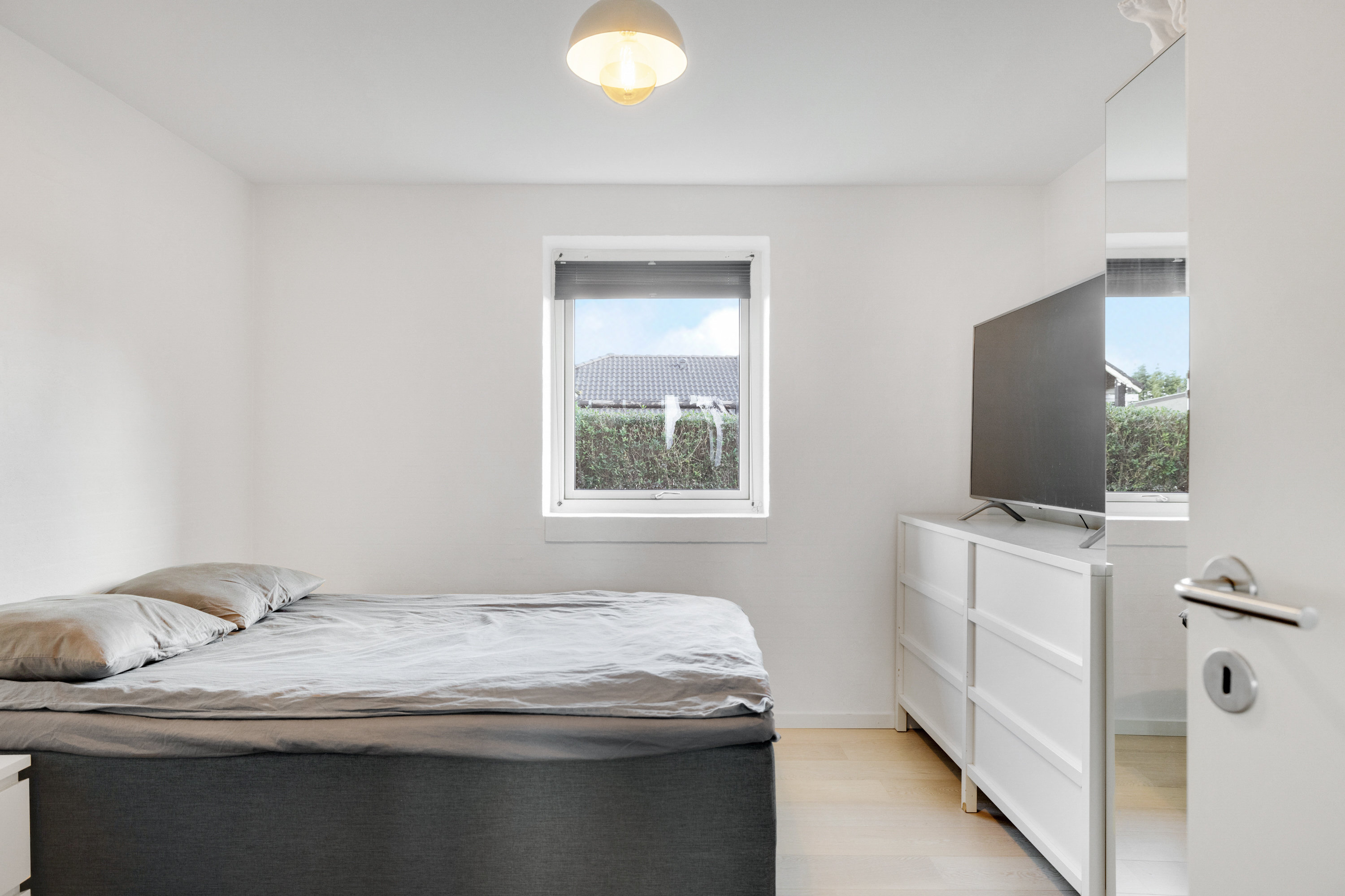 Fremhævet  billede i fuldskærmstilstand. Billede af Blomstervænget 2, 8381 Tilst