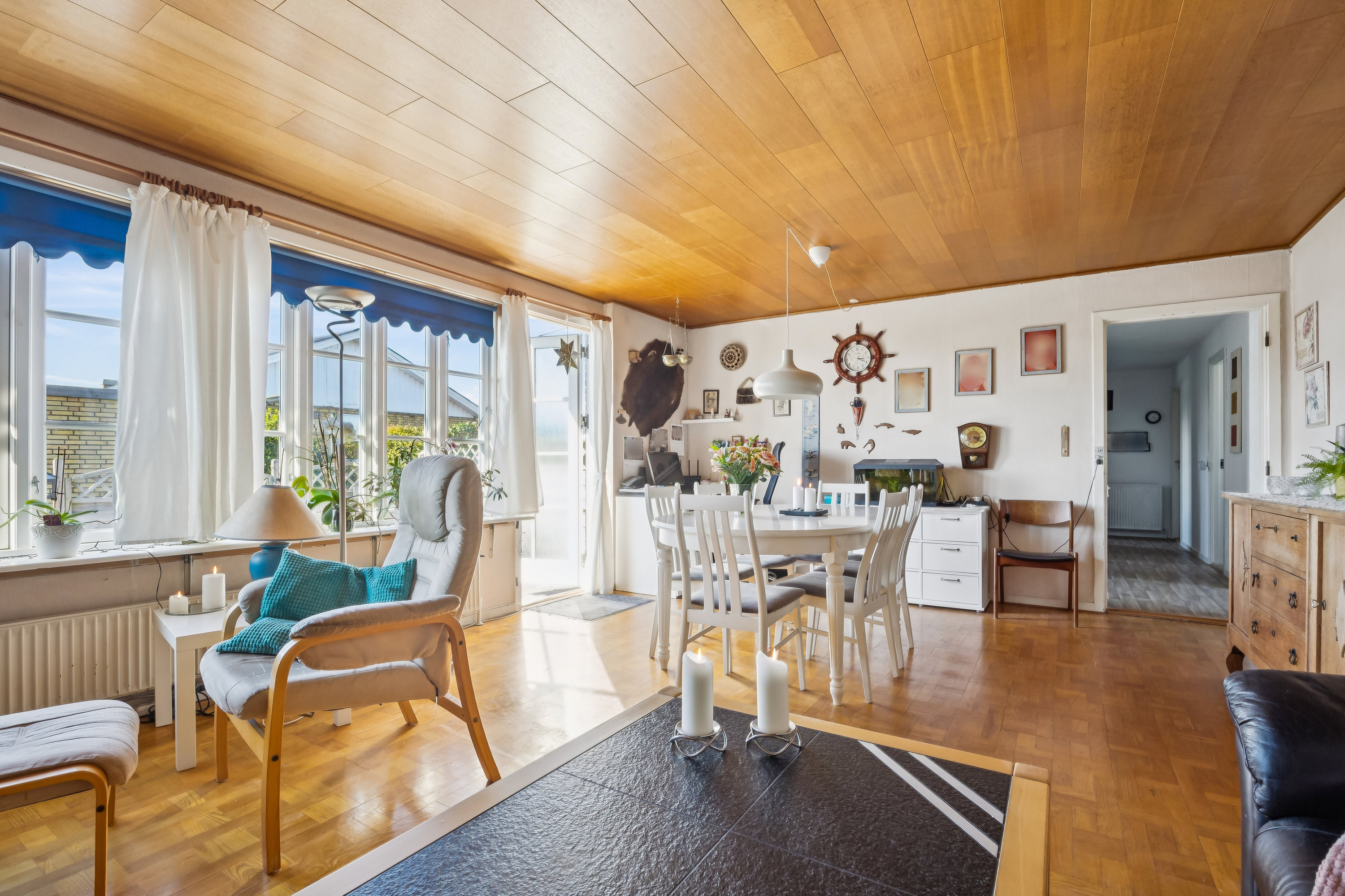 Fremhævet stue billede i fuldskærmstilstand. Billede af Kornvænget 8, 4673 Rødvig Stevns