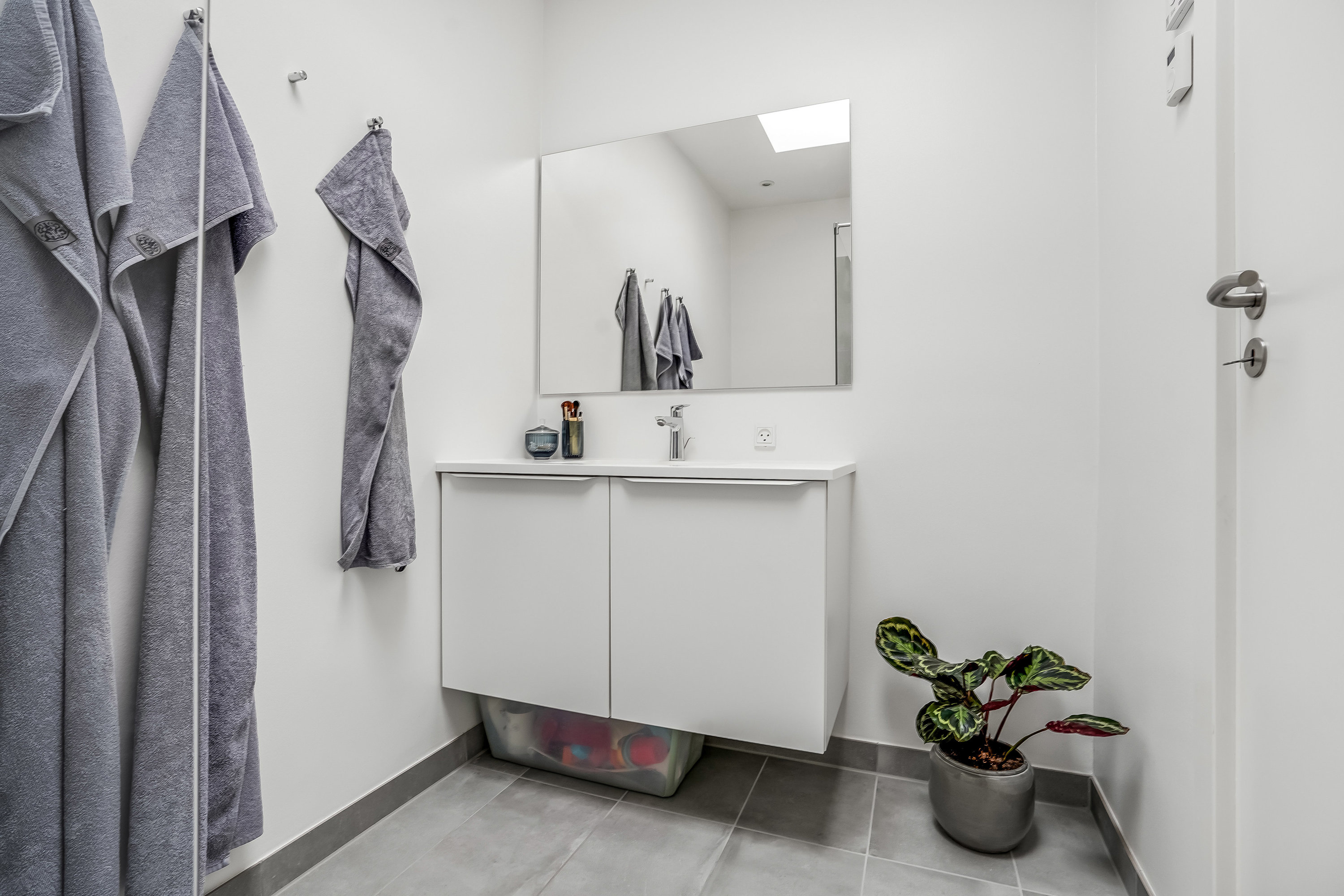 Fremhævet badeværelse billede i fuldskærmstilstand. Billede af Guldrankevej 92, 5200 Odense V