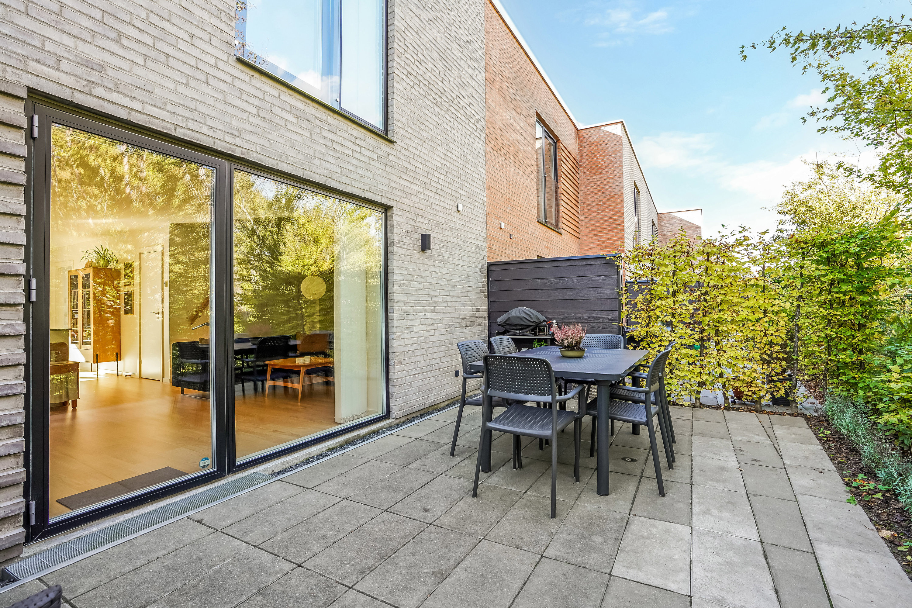 Fremhævet terrasse billede i fuldskærmstilstand. Billede af Guldrankevej 92, 5200 Odense V