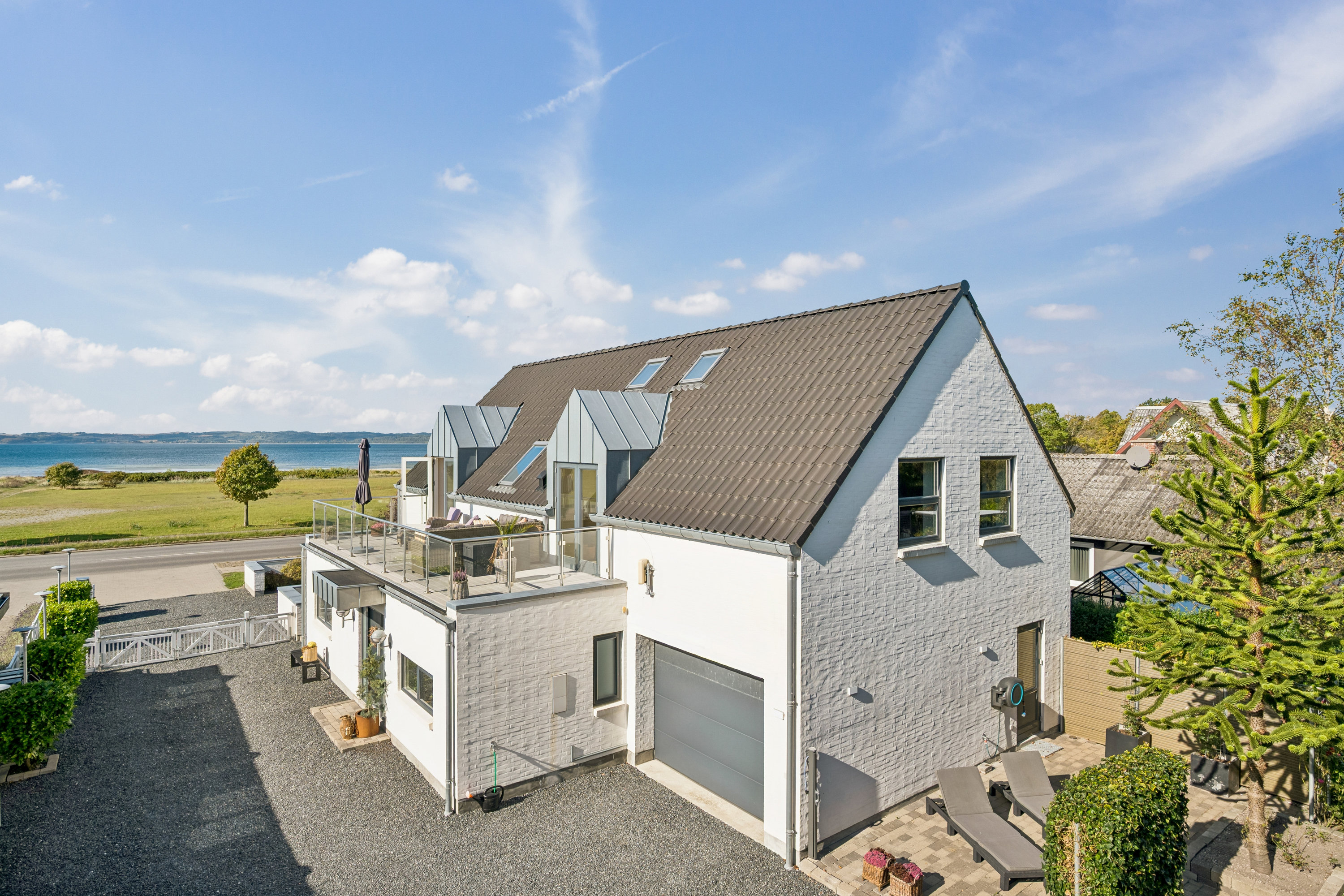 Miniaturebillede 2: ejendom 1. Billede af Ndr. Strandvej 70, 8400 Ebeltoft