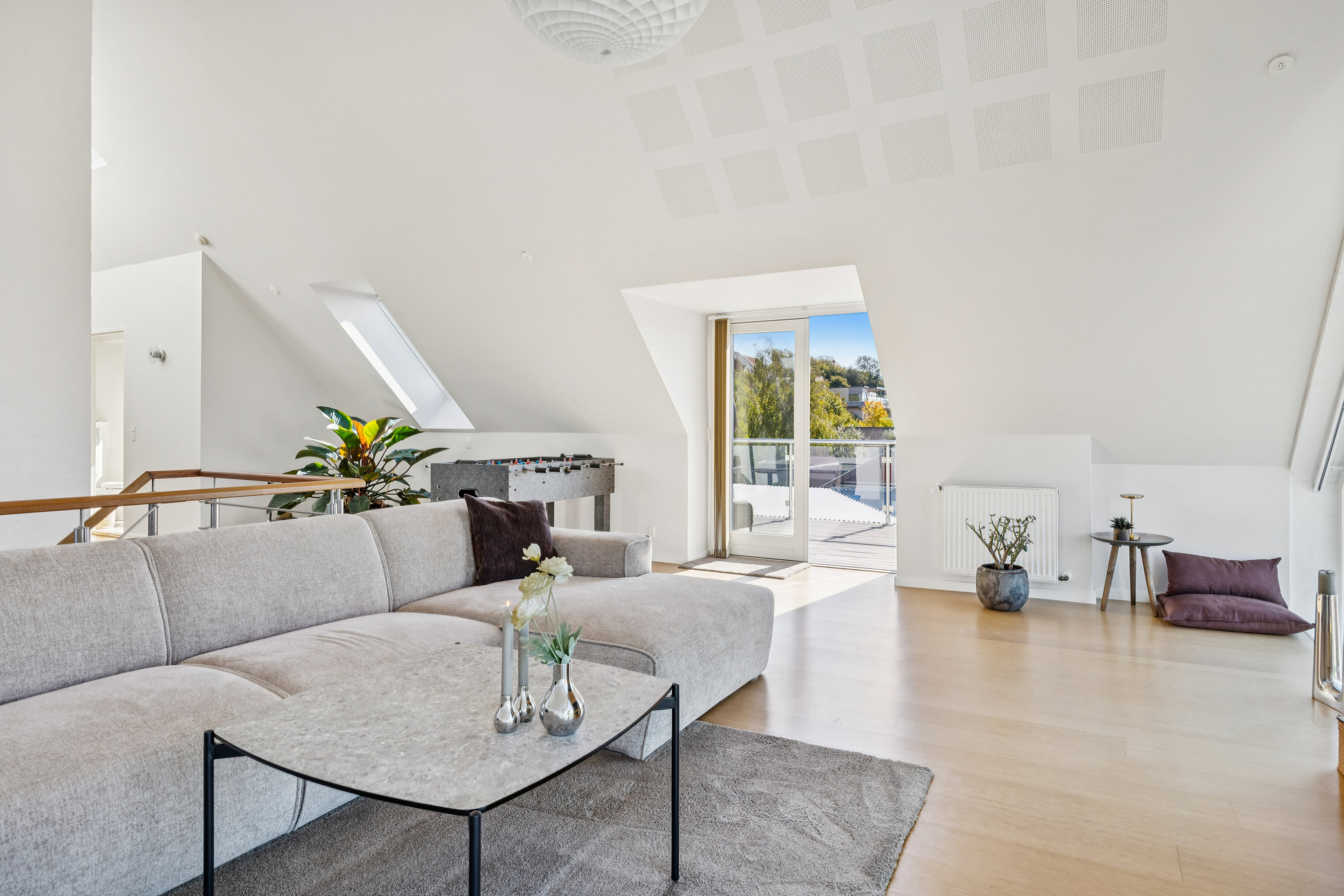 Fremhævet stue billede i fuldskærmstilstand. Billede af Ndr. Strandvej 70, 8400 Ebeltoft