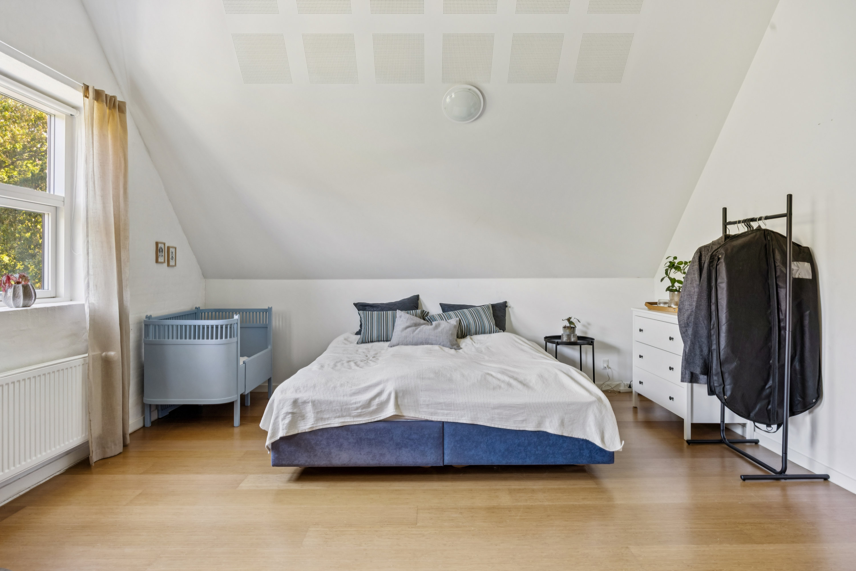 Fremhævet værelse billede i fuldskærmstilstand. Billede af Ndr. Strandvej 70, 8400 Ebeltoft