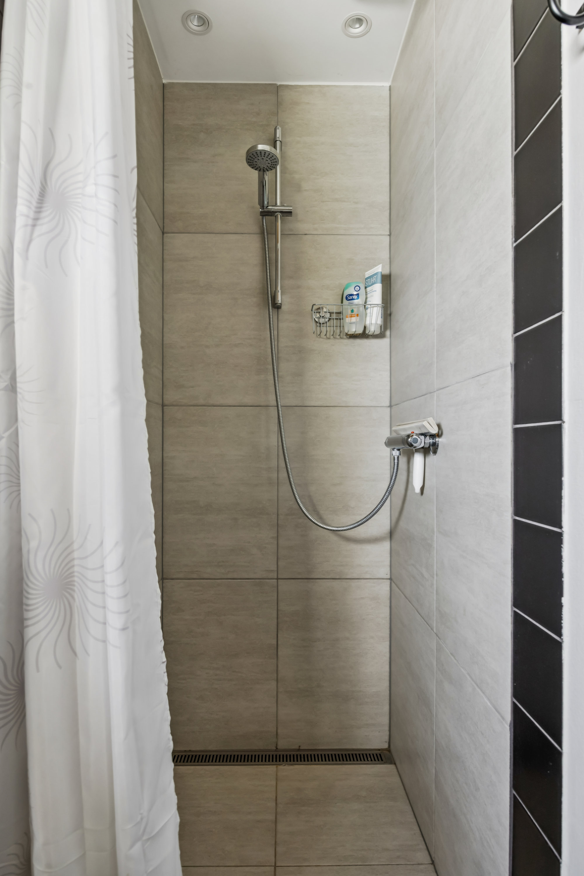 Fremhævet badeværelse billede i fuldskærmstilstand. Billede af Tværvangen 12, Boeslum, 8400 Ebeltoft