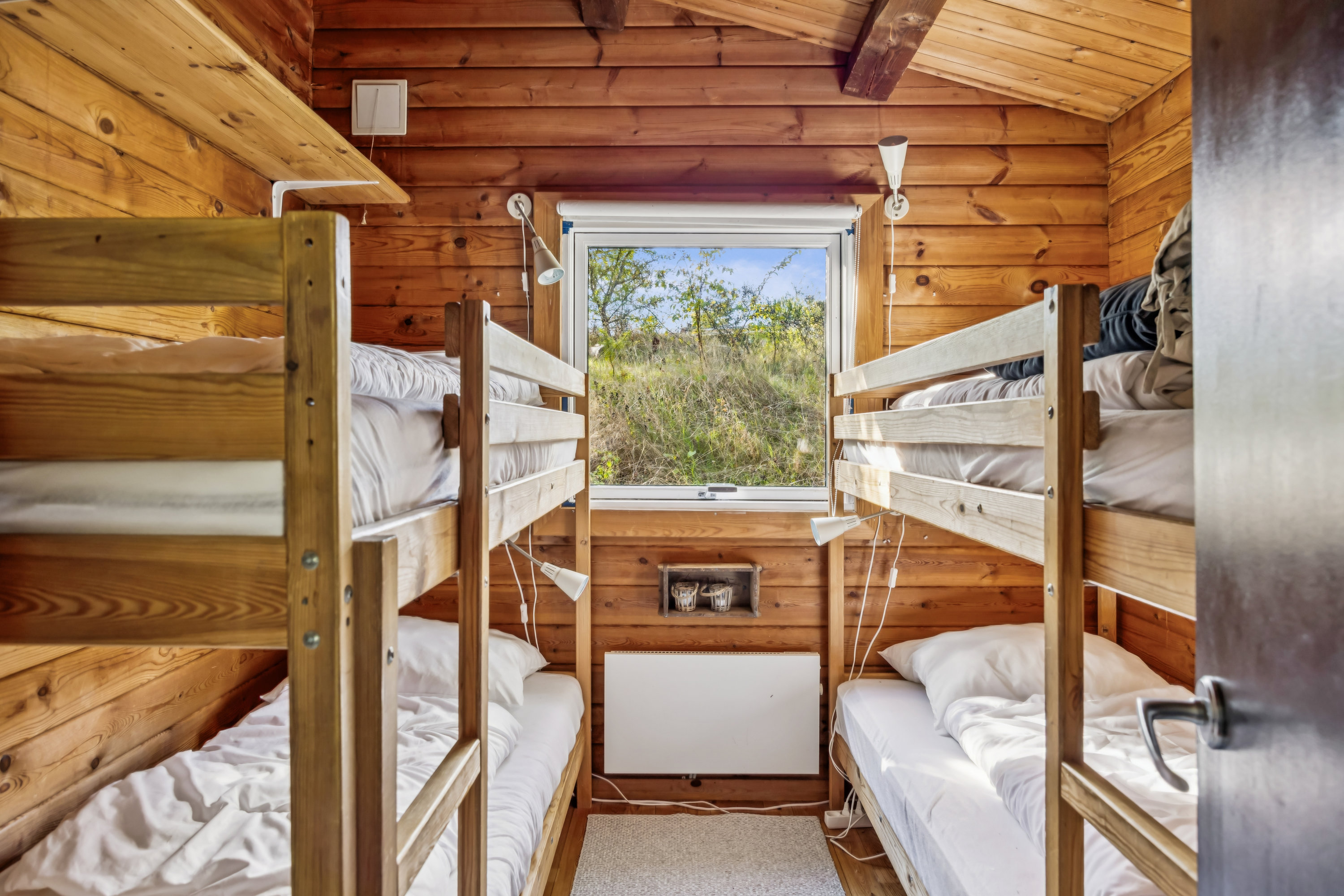 Fremhævet trappe billede i fuldskærmstilstand. Billede af Tværvangen 12, Boeslum, 8400 Ebeltoft