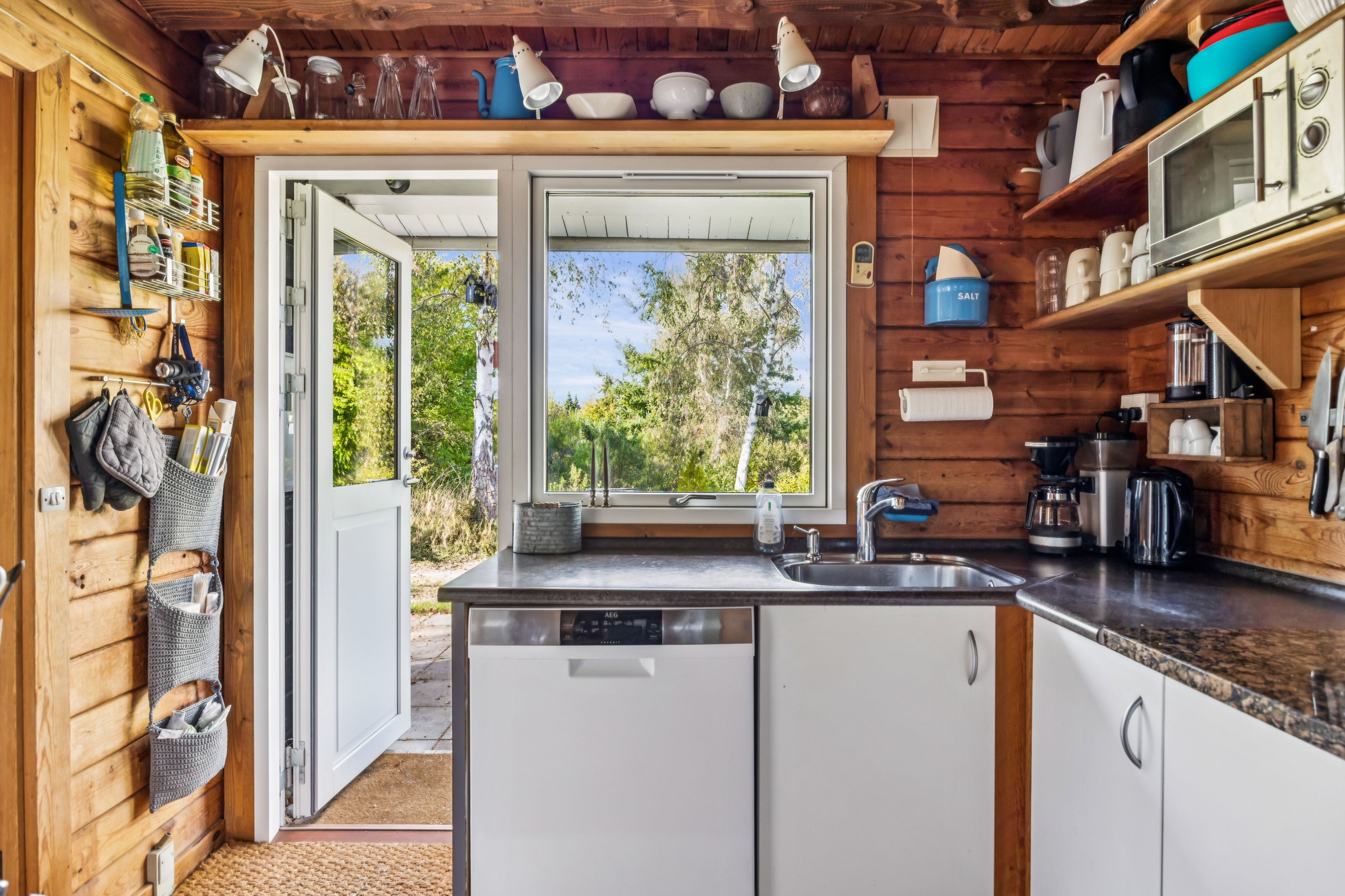 Fremhævet køkken billede i fuldskærmstilstand. Billede af Tværvangen 12, Boeslum, 8400 Ebeltoft