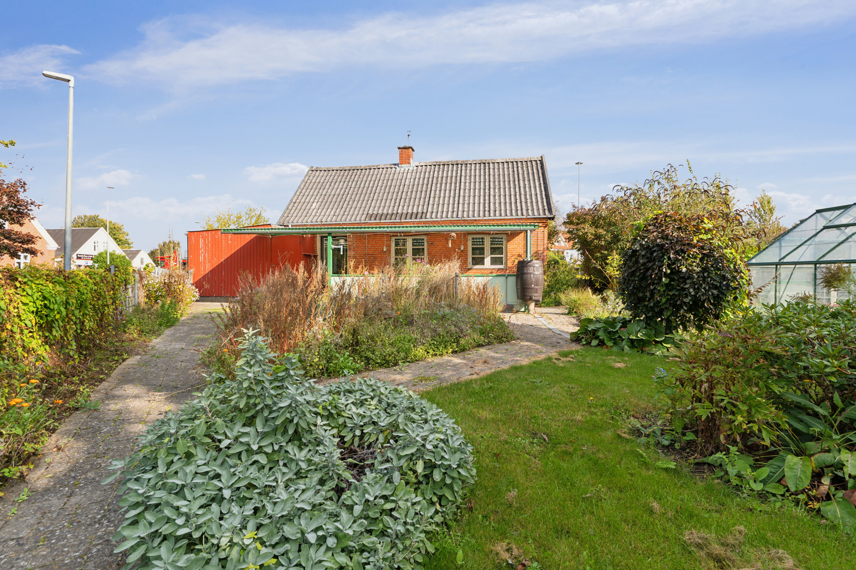 Miniaturebillede 1: set fra haven. Billede af Bogensevej 358, Næsbyhoved-Broby, 5270 Odense N