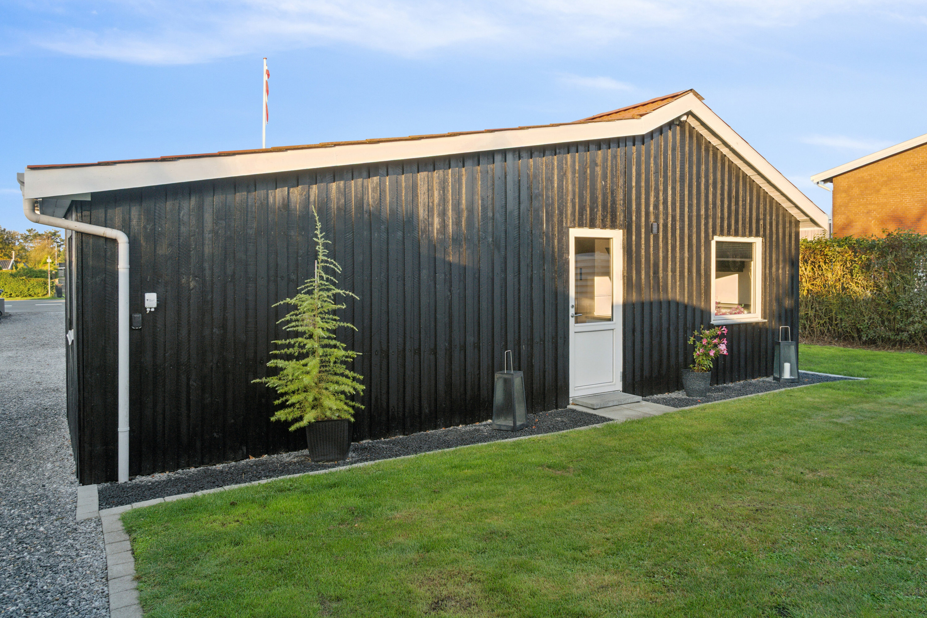 Fremhævet set fra haven billede i fuldskærmstilstand. Billede af Bildsøvej 149, Næsby Strand, 4200 Slagelse