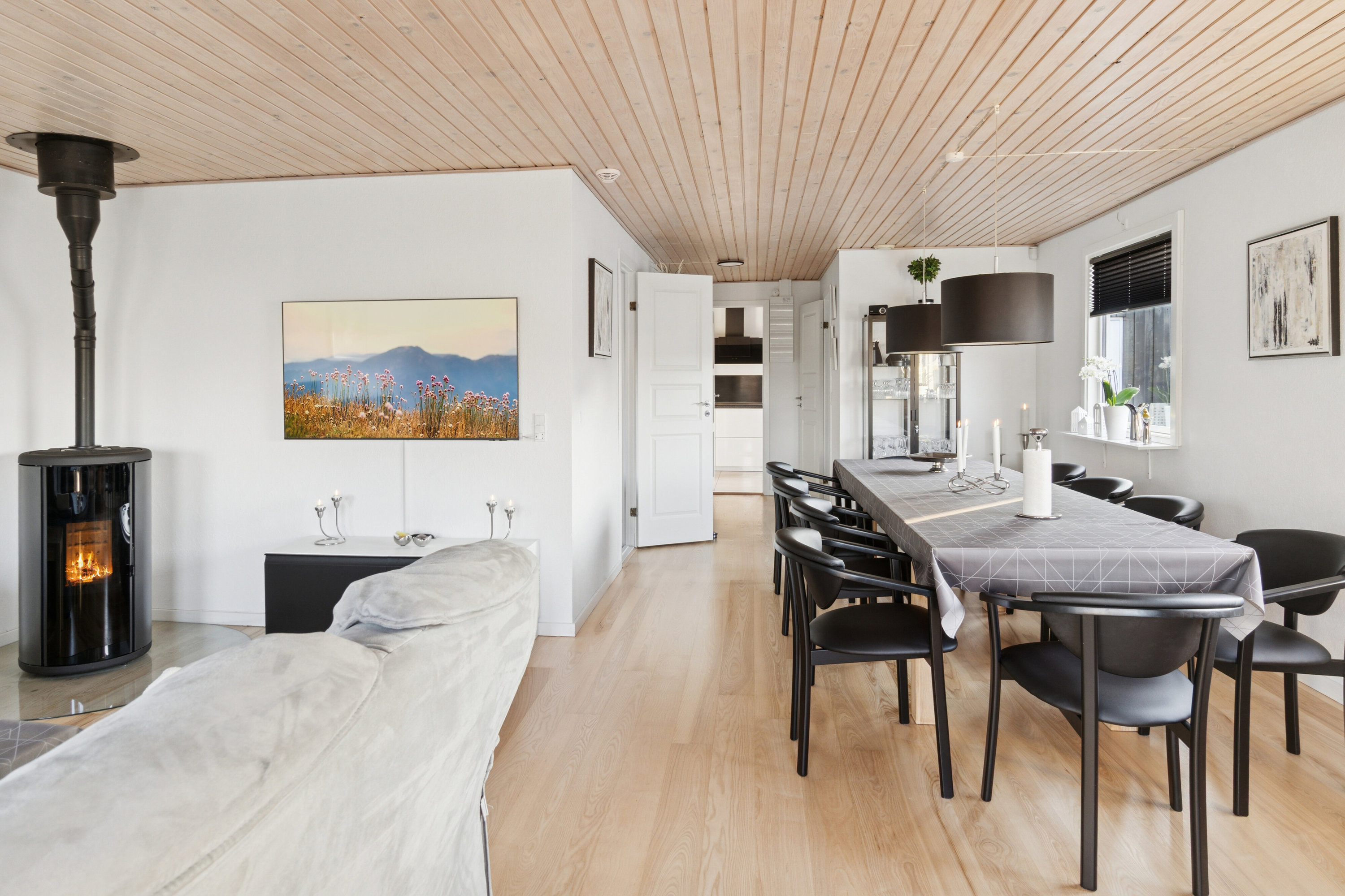 Fremhævet stue billede i fuldskærmstilstand. Billede af Bildsøvej 149, Næsby Strand, 4200 Slagelse