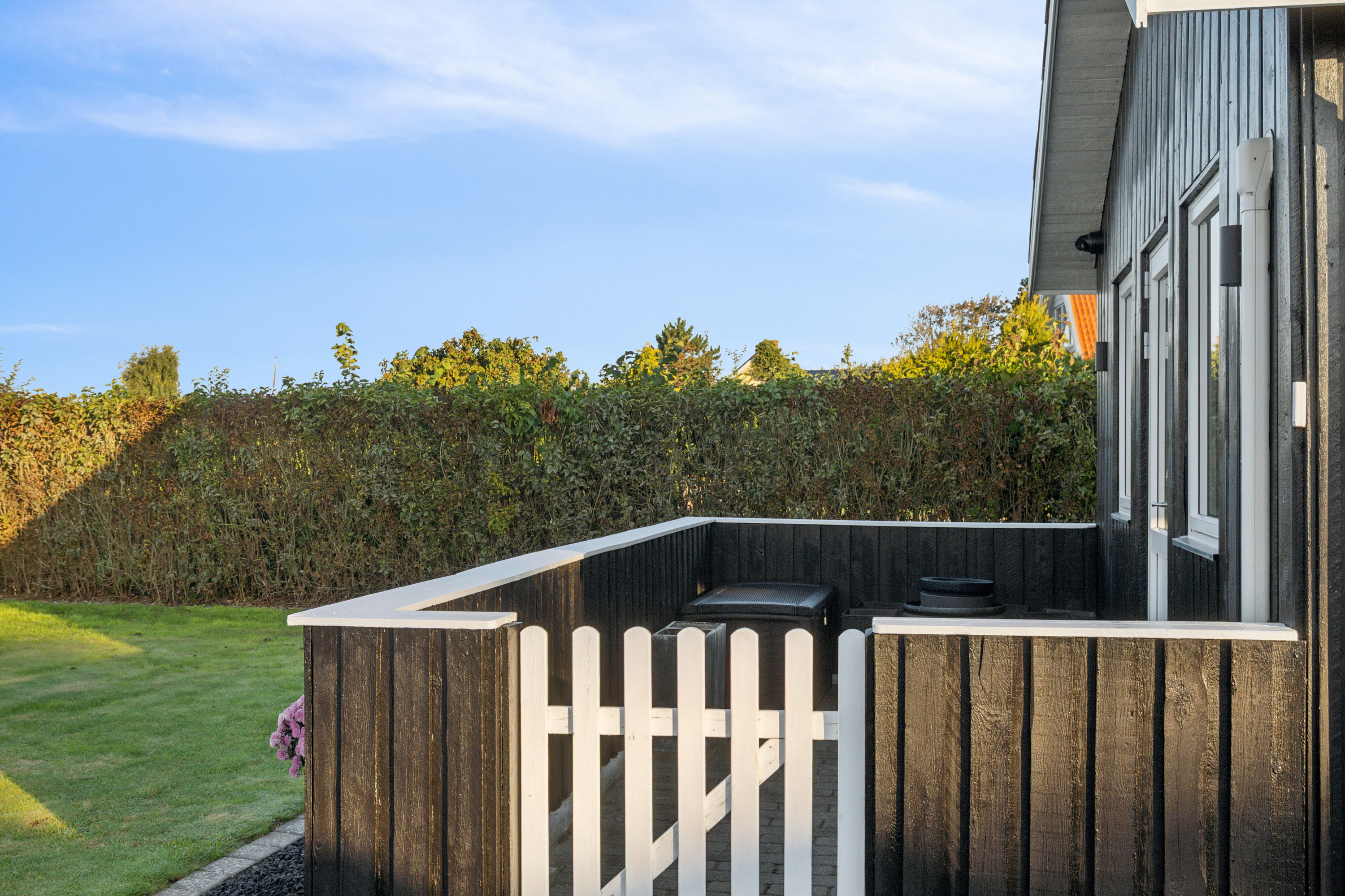 Fremhævet set fra haven billede i fuldskærmstilstand. Billede af Bildsøvej 149, Næsby Strand, 4200 Slagelse