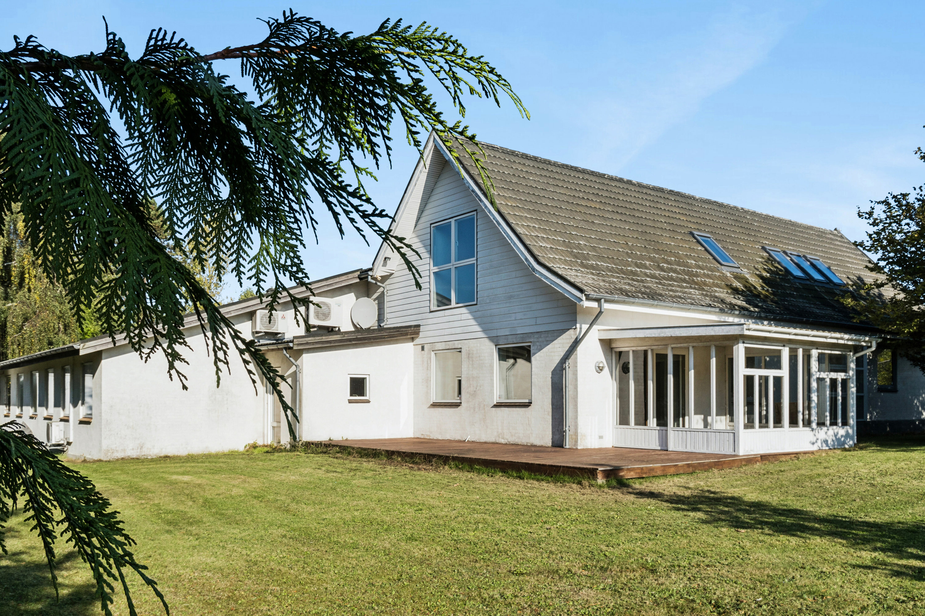 Fremhævet set fra haven billede i fuldskærmstilstand. Billede af Thorshøjvej 7, 4500 Nykøbing Sj