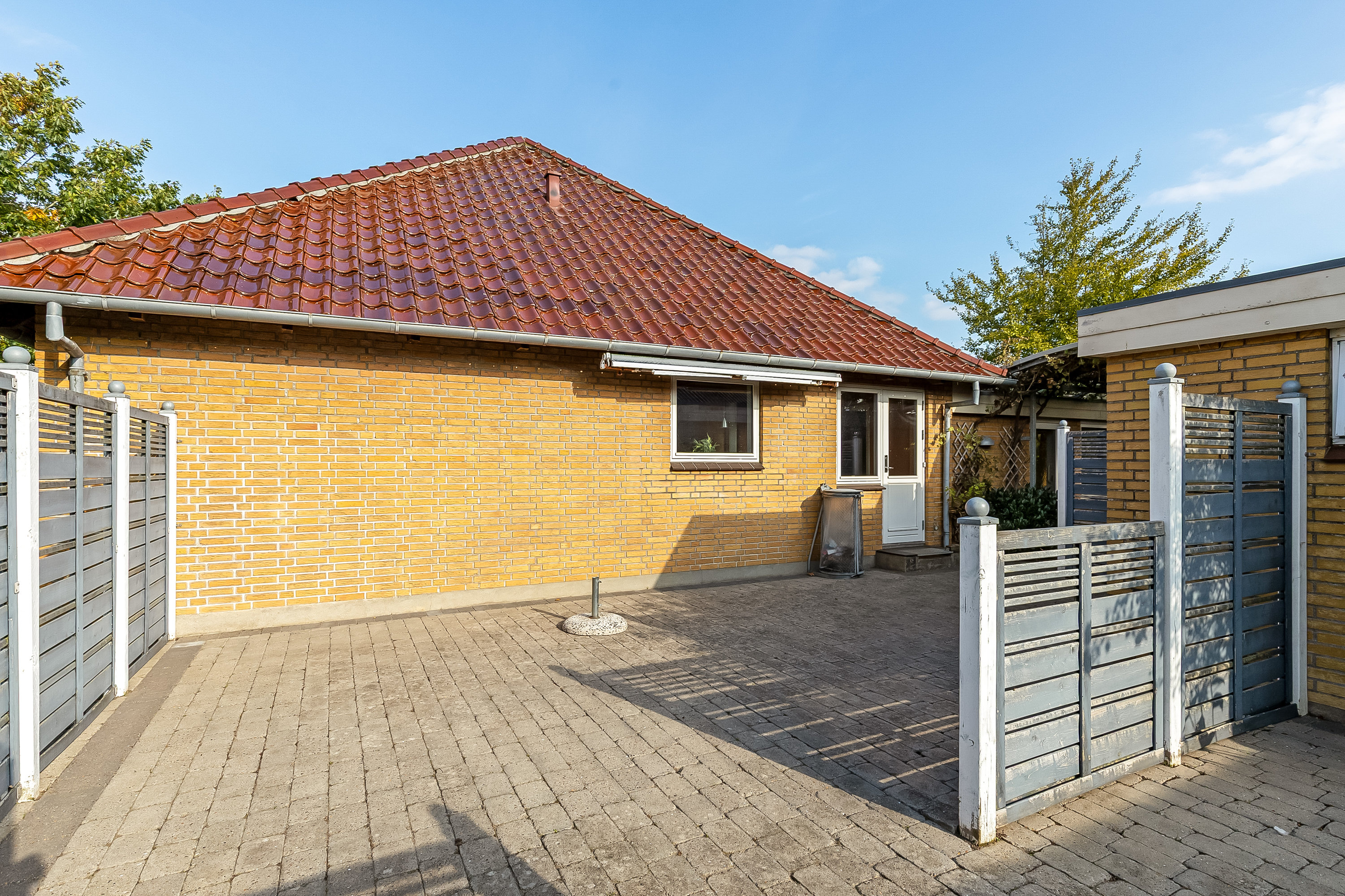 Fremhævet terrasse billede i fuldskærmstilstand. Billede af Bjert Vestervang 7, 6091 Bjert