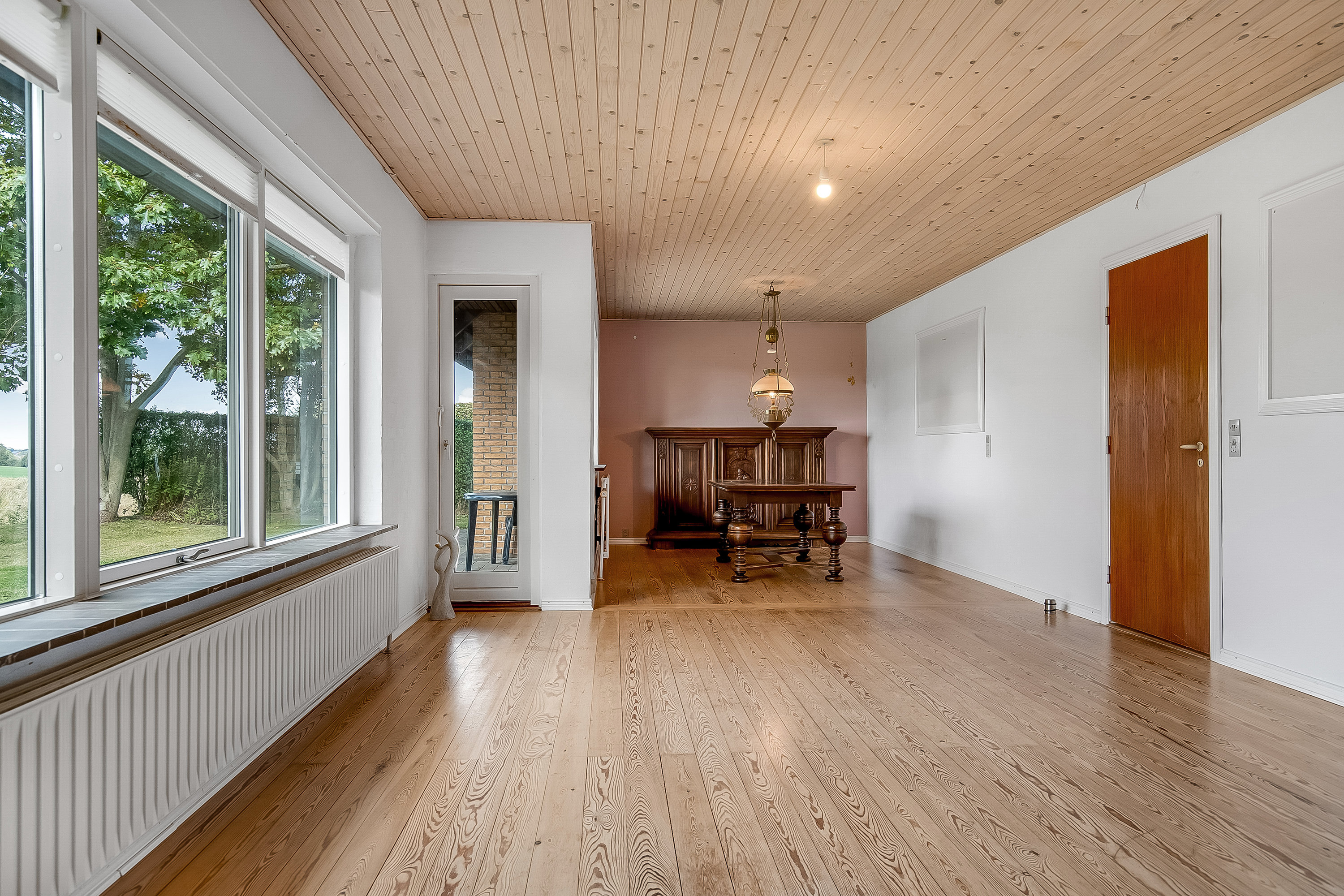 Fremhævet stue billede i fuldskærmstilstand. Billede af Bjert Vestervang 7, 6091 Bjert