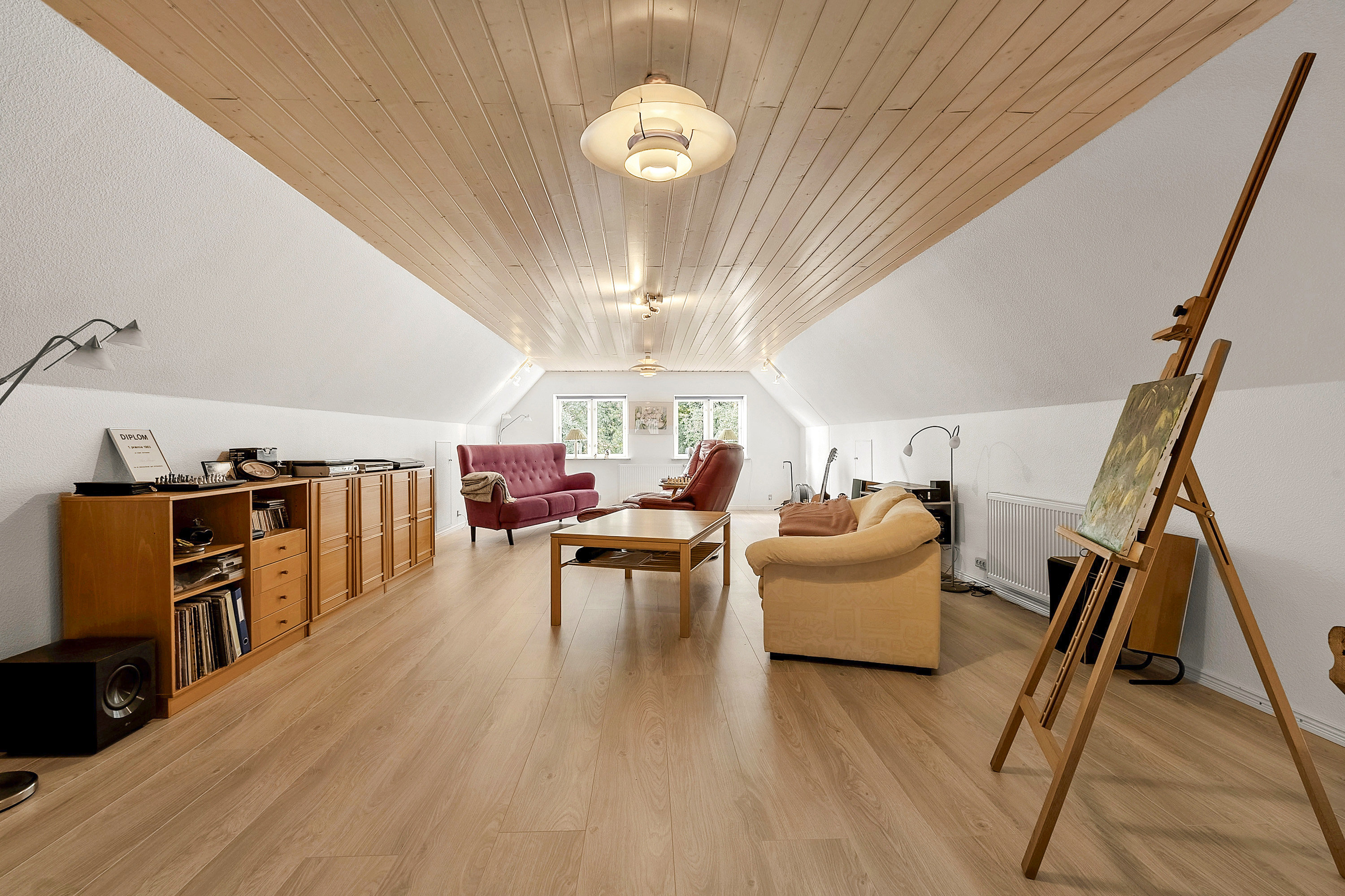 Fremhævet stue billede i fuldskærmstilstand. Billede af Sønderborgvej 94, Sønder-Hostrup, 6200 Aabenraa