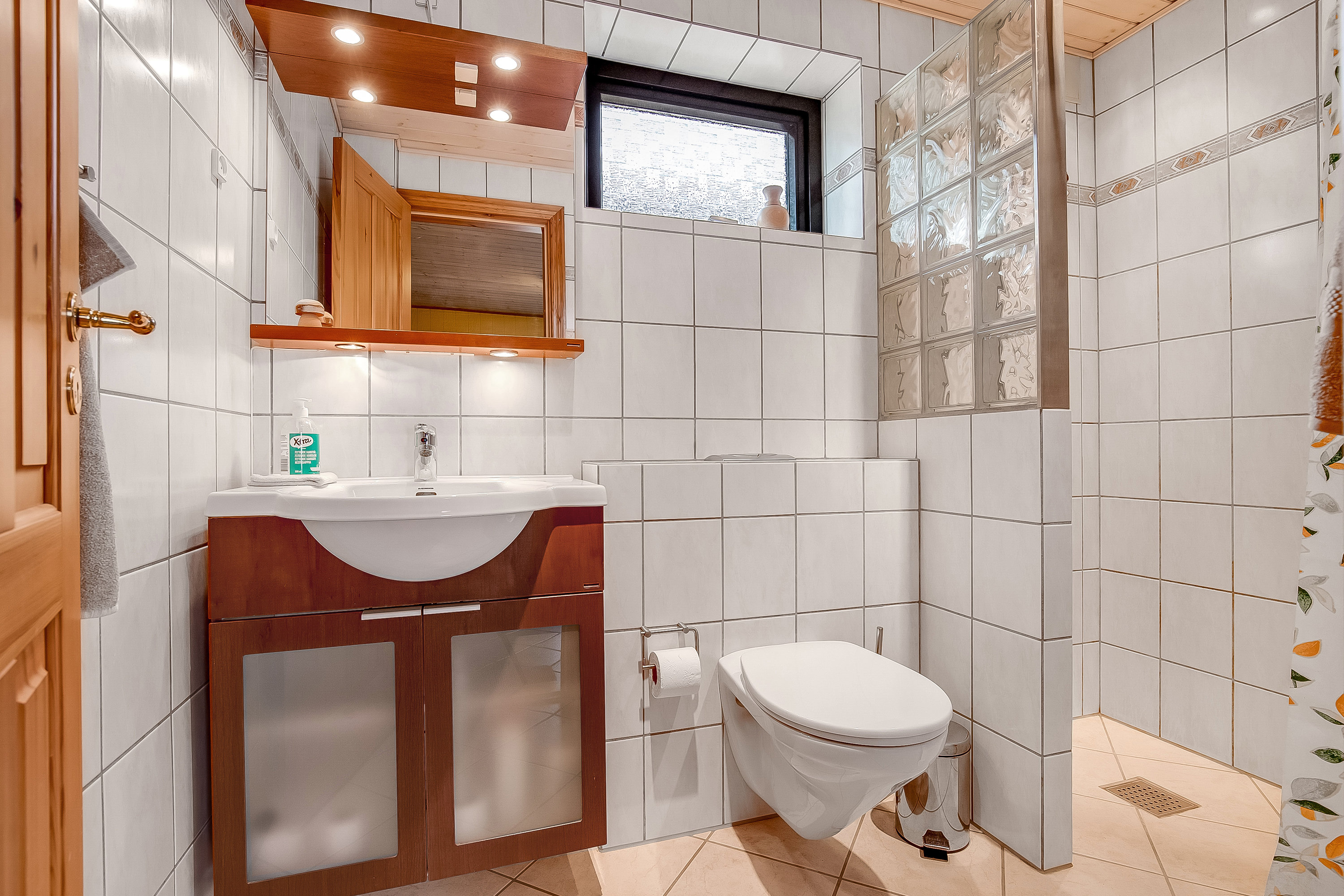 Fremhævet badeværelse billede i fuldskærmstilstand. Billede af Drenderupvej 10, Ødis Bramdr, 6580 Vamdrup