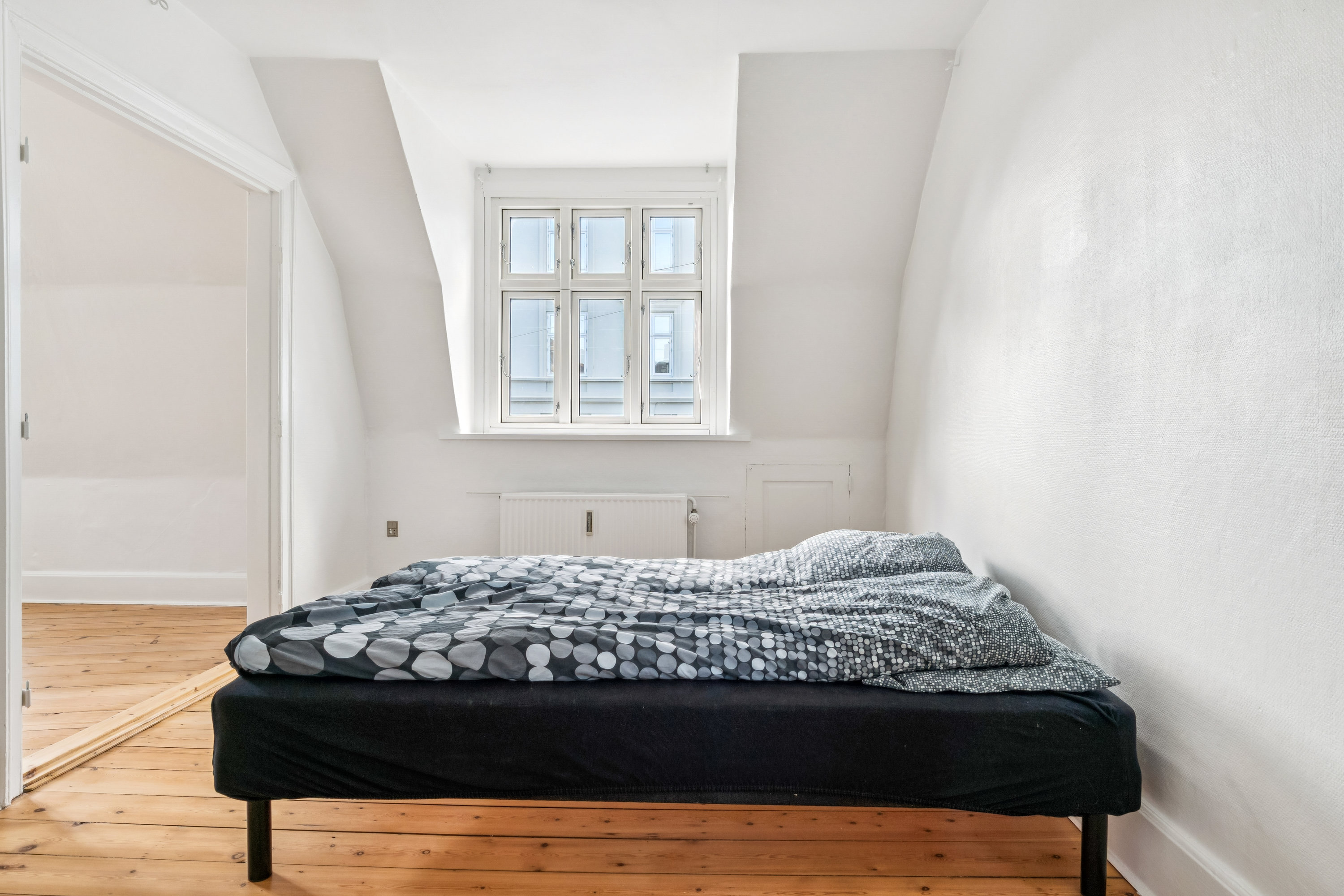 Fremhævet værelse billede i fuldskærmstilstand. Billede af Øster Farimagsgade 25, 2., 2100 København Ø