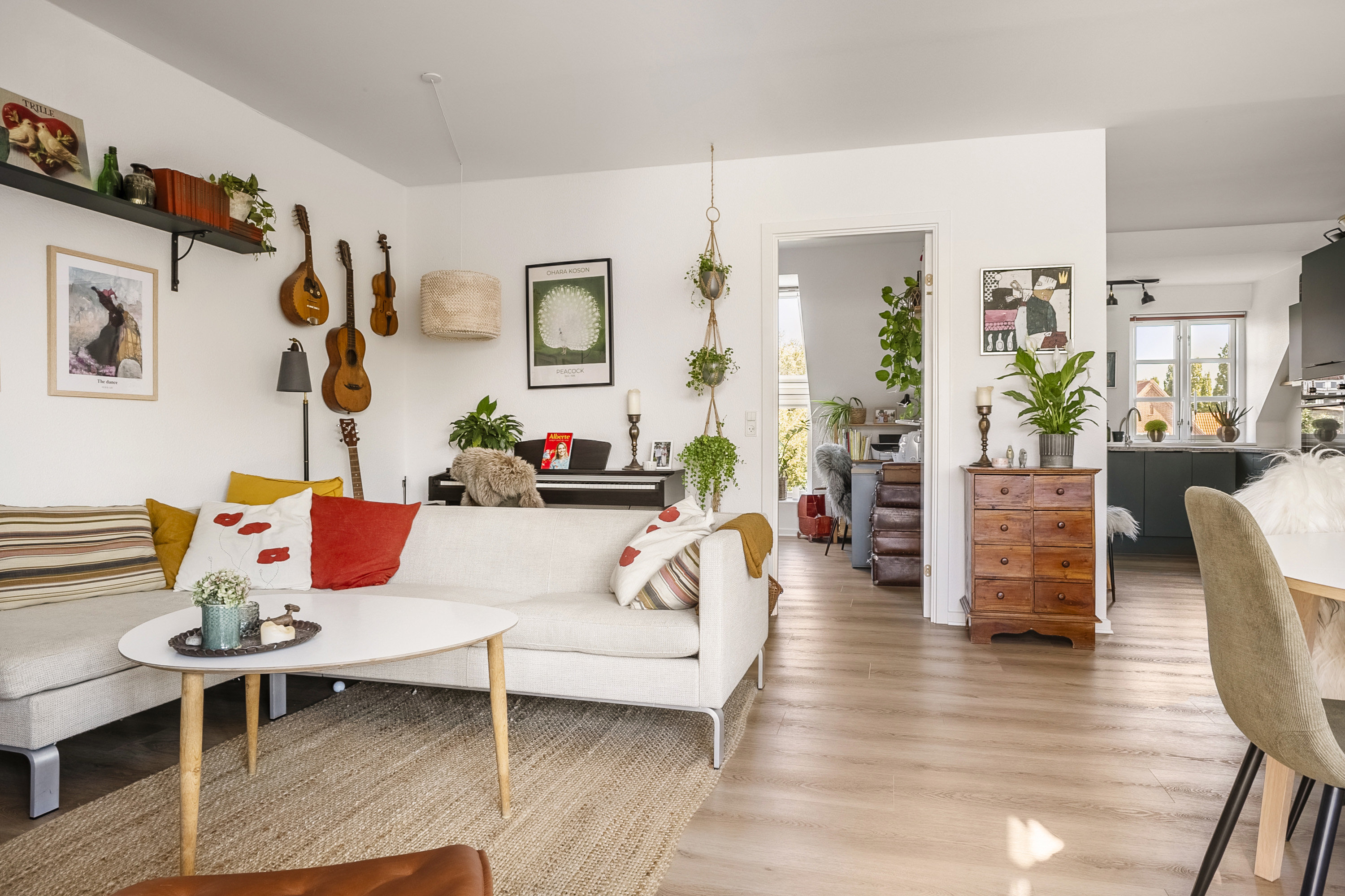 Fremhævet stue billede i fuldskærmstilstand. Billede af Aastrupvej 36K, 1. th., 6100 Haderslev