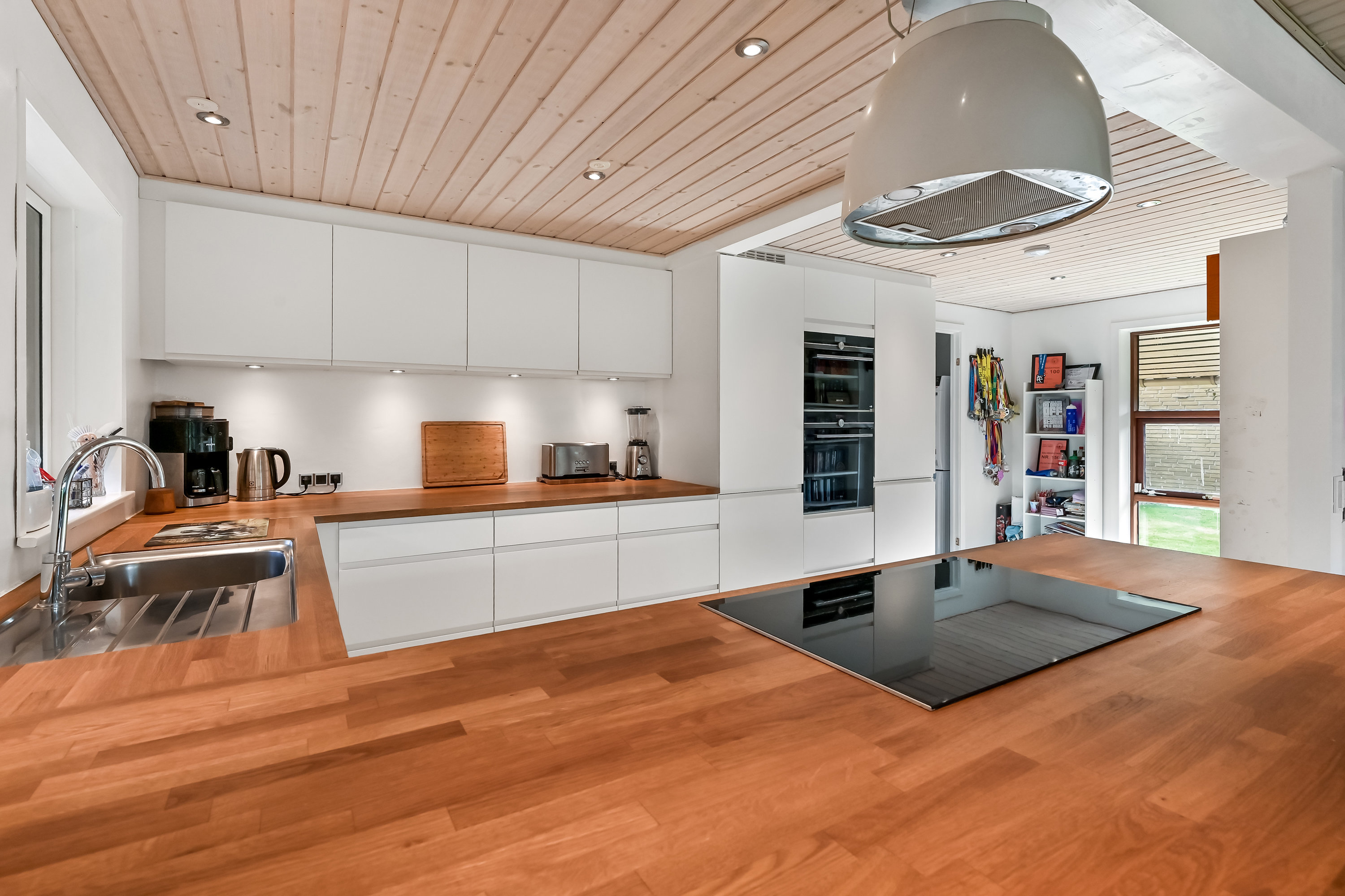 Fremhævet køkken billede i fuldskærmstilstand. Billede af Rugmarken 11, Hammerum, 7400 Herning