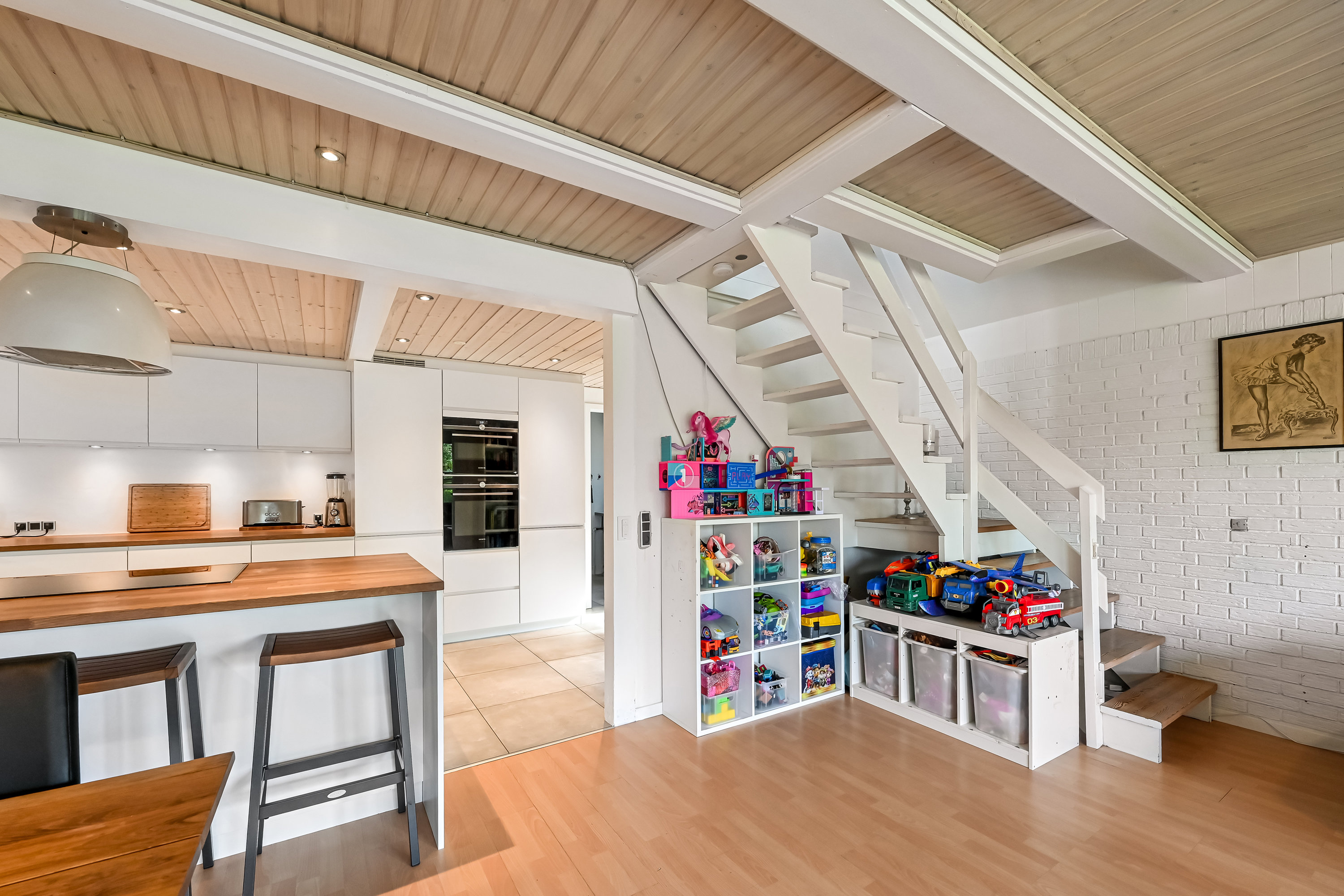 Fremhævet stue billede i fuldskærmstilstand. Billede af Rugmarken 11, Hammerum, 7400 Herning